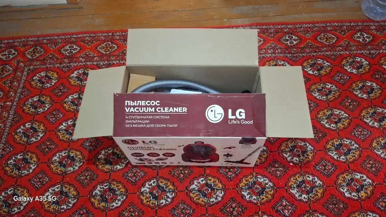 Пылесос LG XS789BX , 4000w, 3.5 л, с телескопической трубкой, с HEPA фильтром