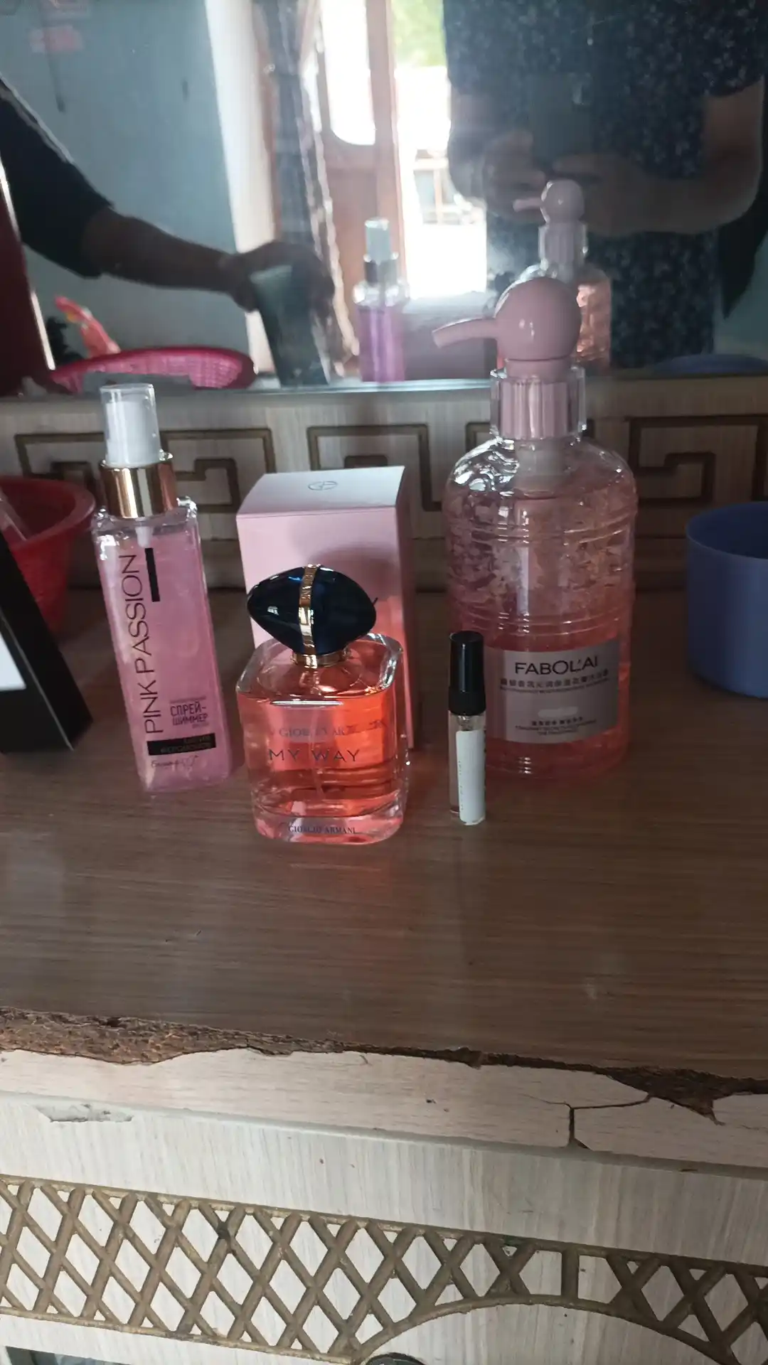 Pink Passion – Набор для ухода за телом из 4 средств (спрей, гель-душ, крем, скраб)