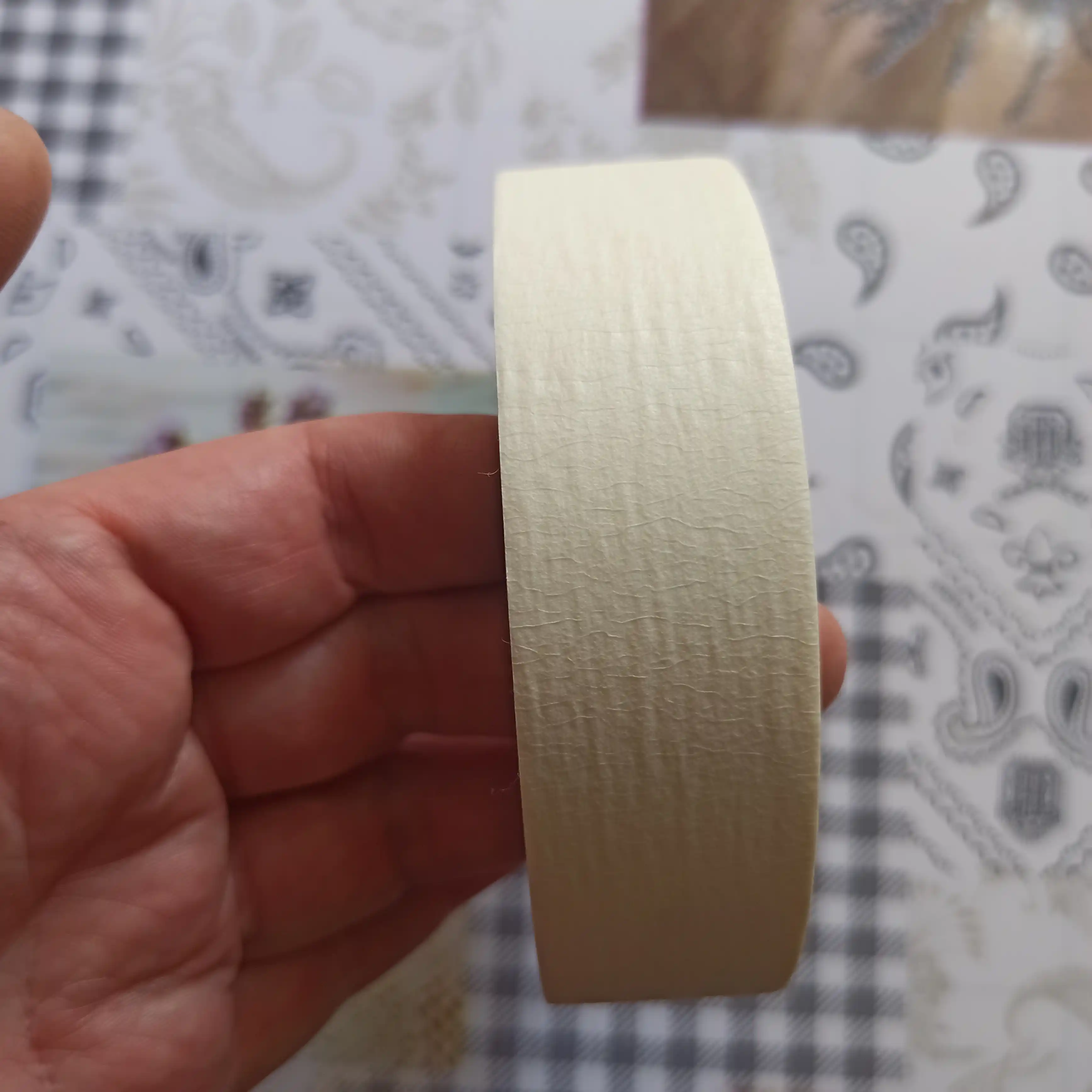 Bo'yash lentasi yumshoq qog'ozli, eni 22/30 mm, uzunligi 50 m, 1 dona