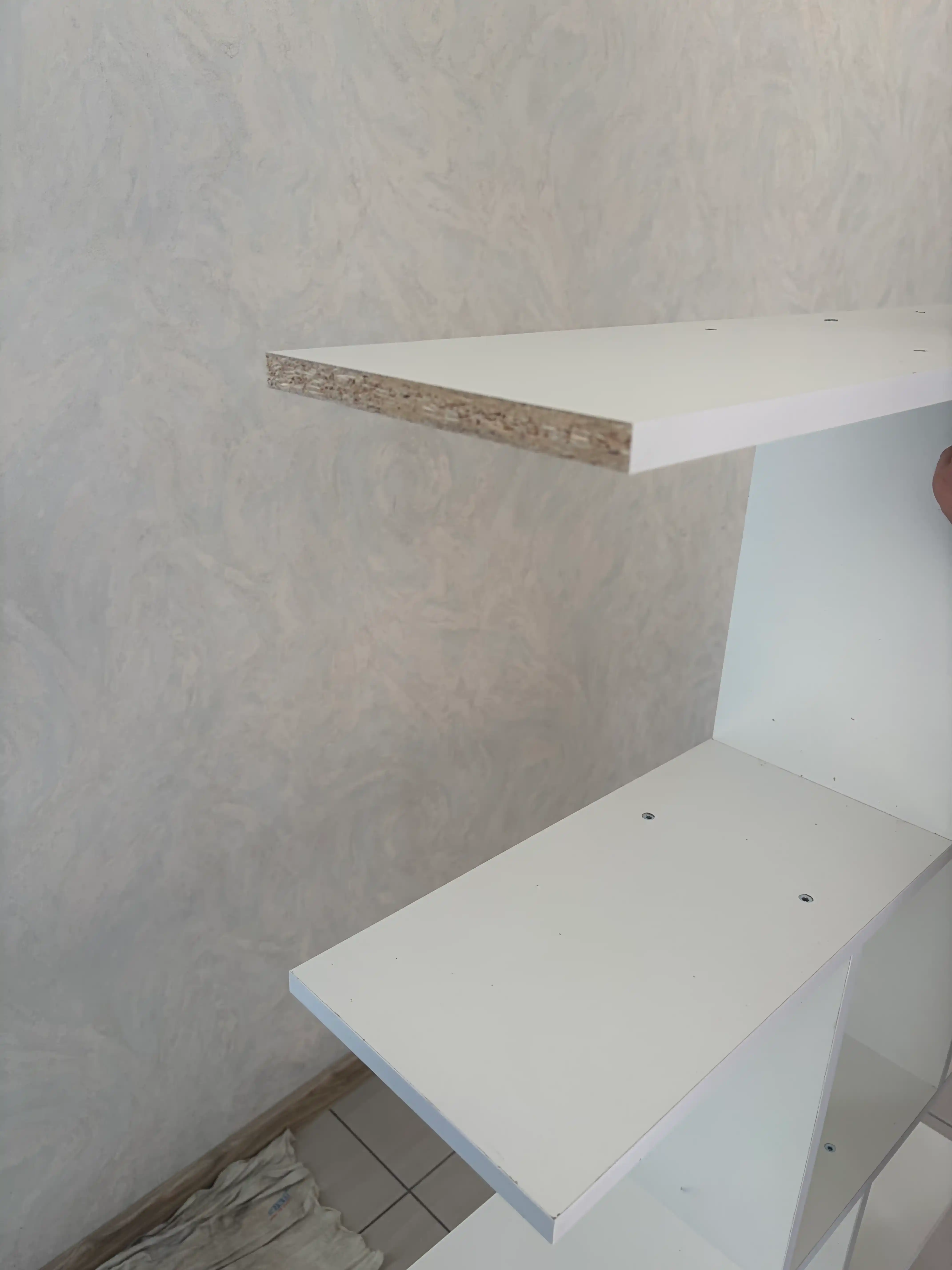 Kitoblar va o'yinchoqlar uchun polga qo'yiladigan tokchalar 179x90x21