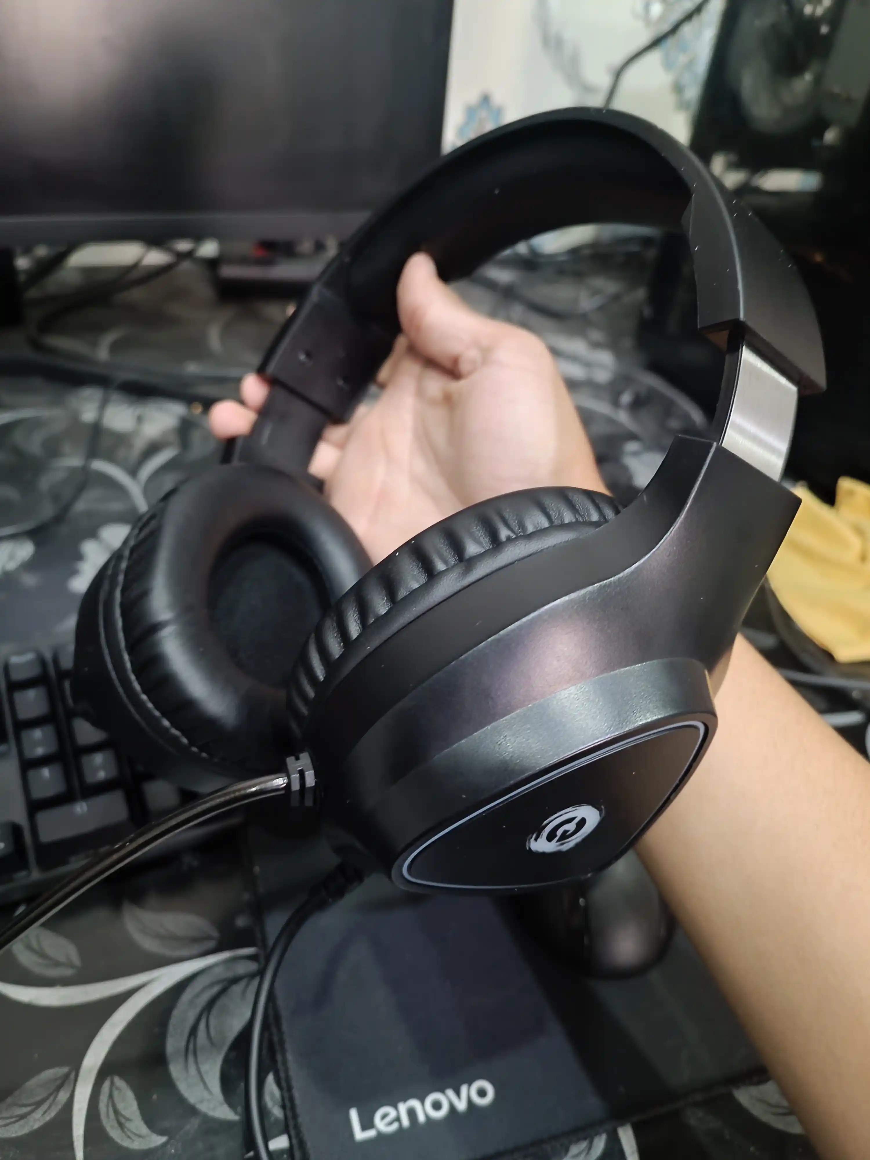 Gaming simli quloqchin CANYON Shadder GH 6,  RGB yoritgich bilan