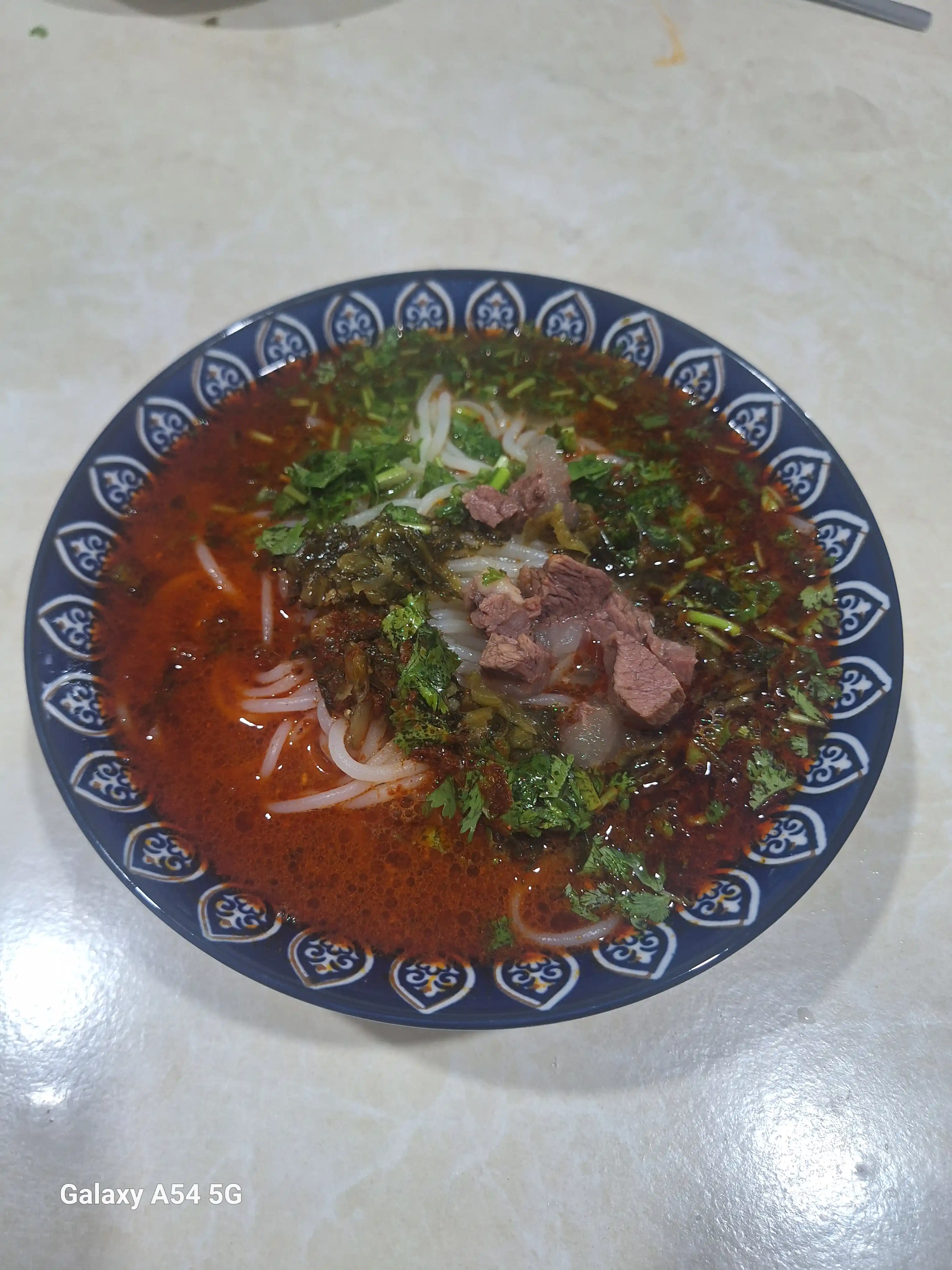 Asl MI FEN LOMIAN xitoycha lag‘moni — bu quyuq va to‘yimli bulyonda tayyorlangan 638 г