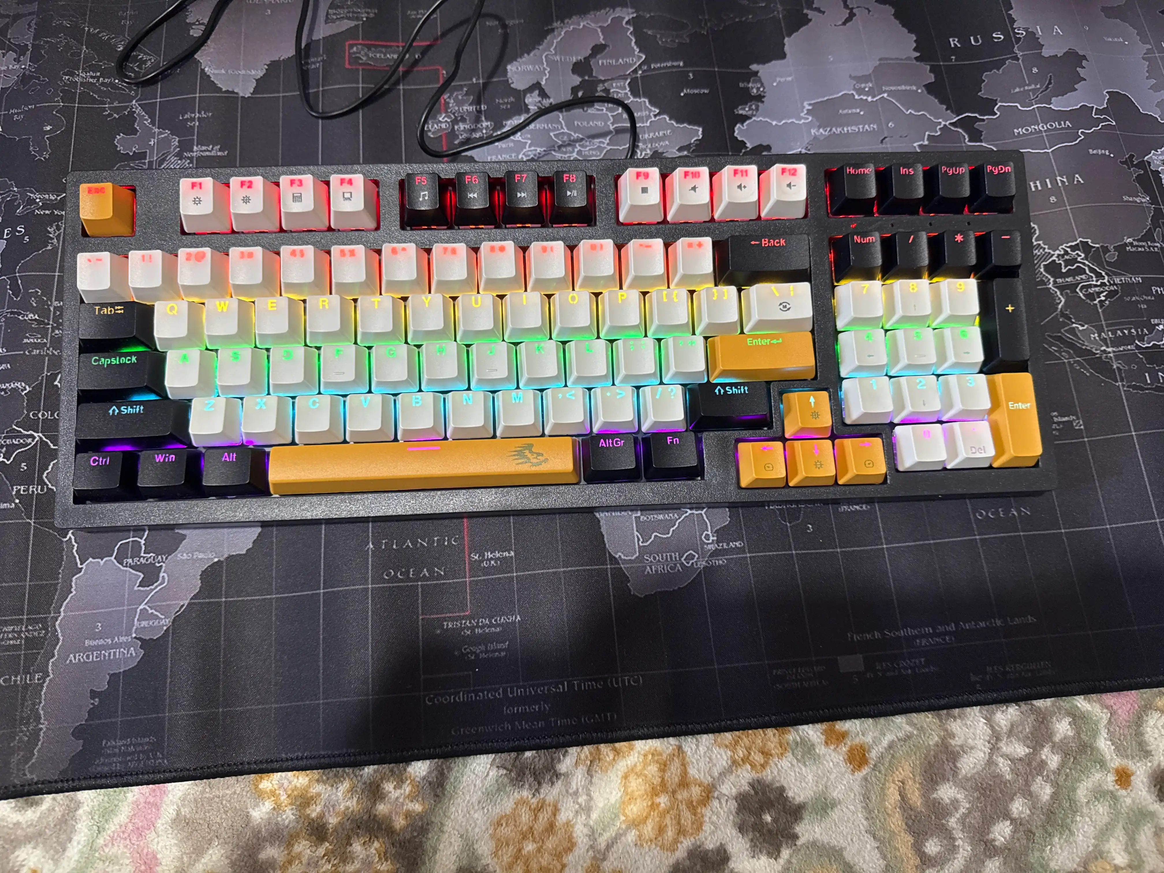 Geymerlar uchun RGB yoritgichli o‘yin mexanik klaviaturasi YELANDAR
