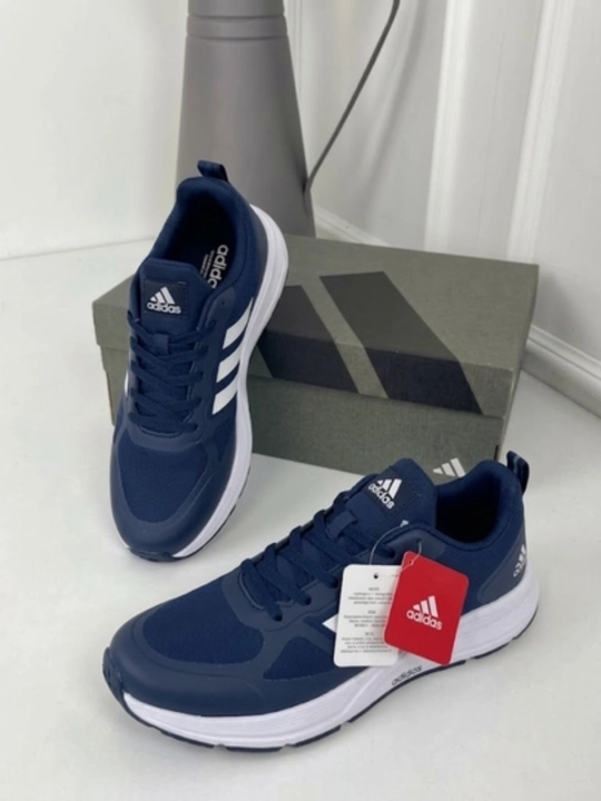 Erkaklar zamonaviy Adidas sport poyabzali, o‘lchamlari 40-44