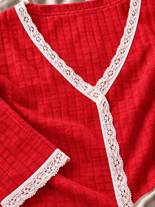 Pijama ayollar uchun to‘r bezakli, uzun yengli kofta va shimli uy kiyimi, 42–48 o‘lcham