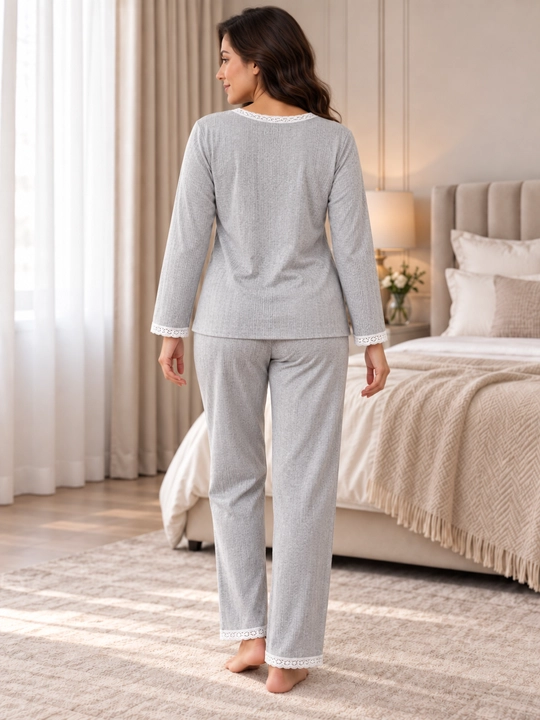 Pijama ayollar uchun to‘r bezakli, uzun yengli kofta va shimli uy kiyimi, 42–48 o‘lcham