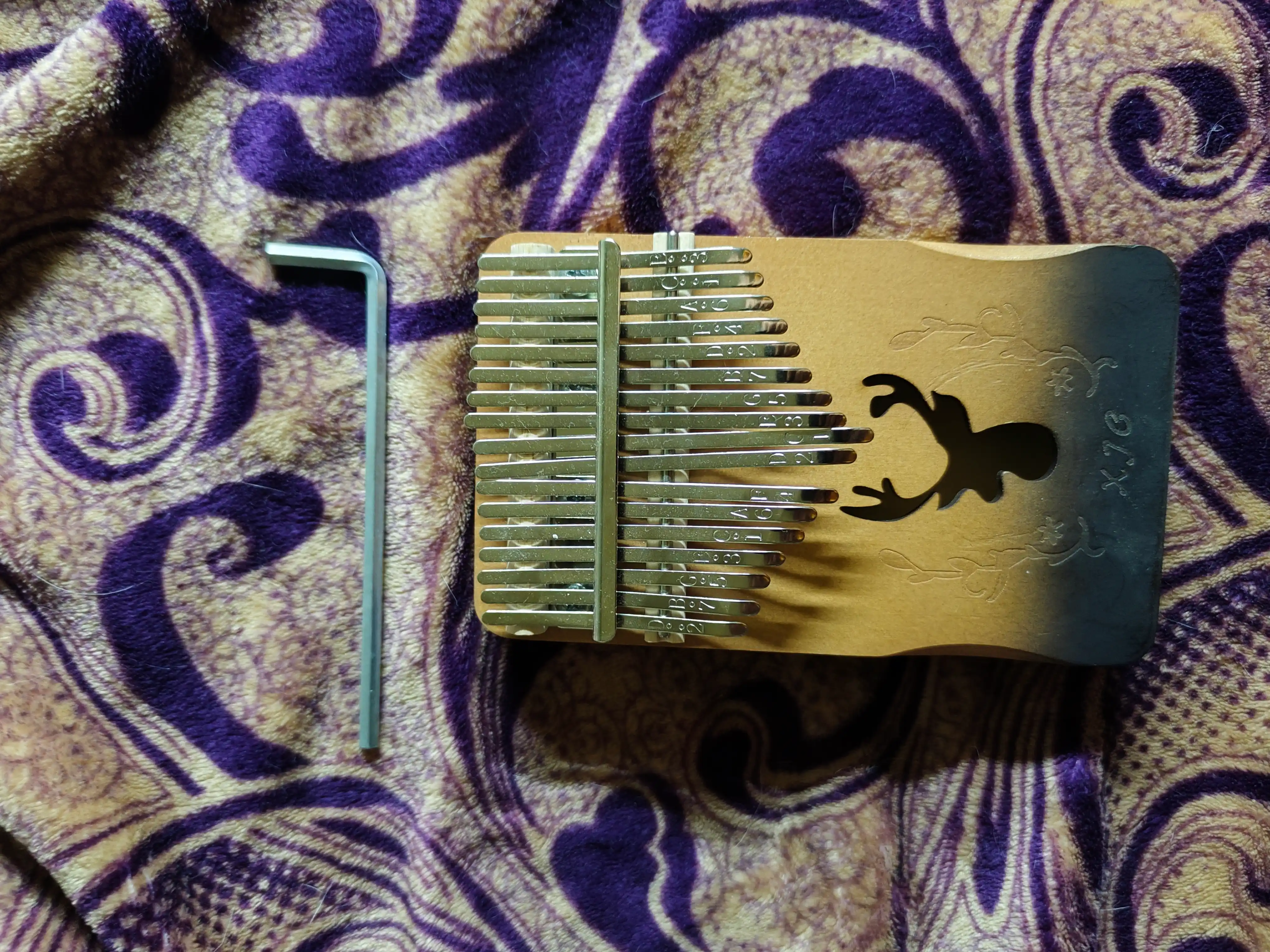 17 tugmali yog‘och Kalimba (Thumb Piano) – tabiiy yog‘och rang