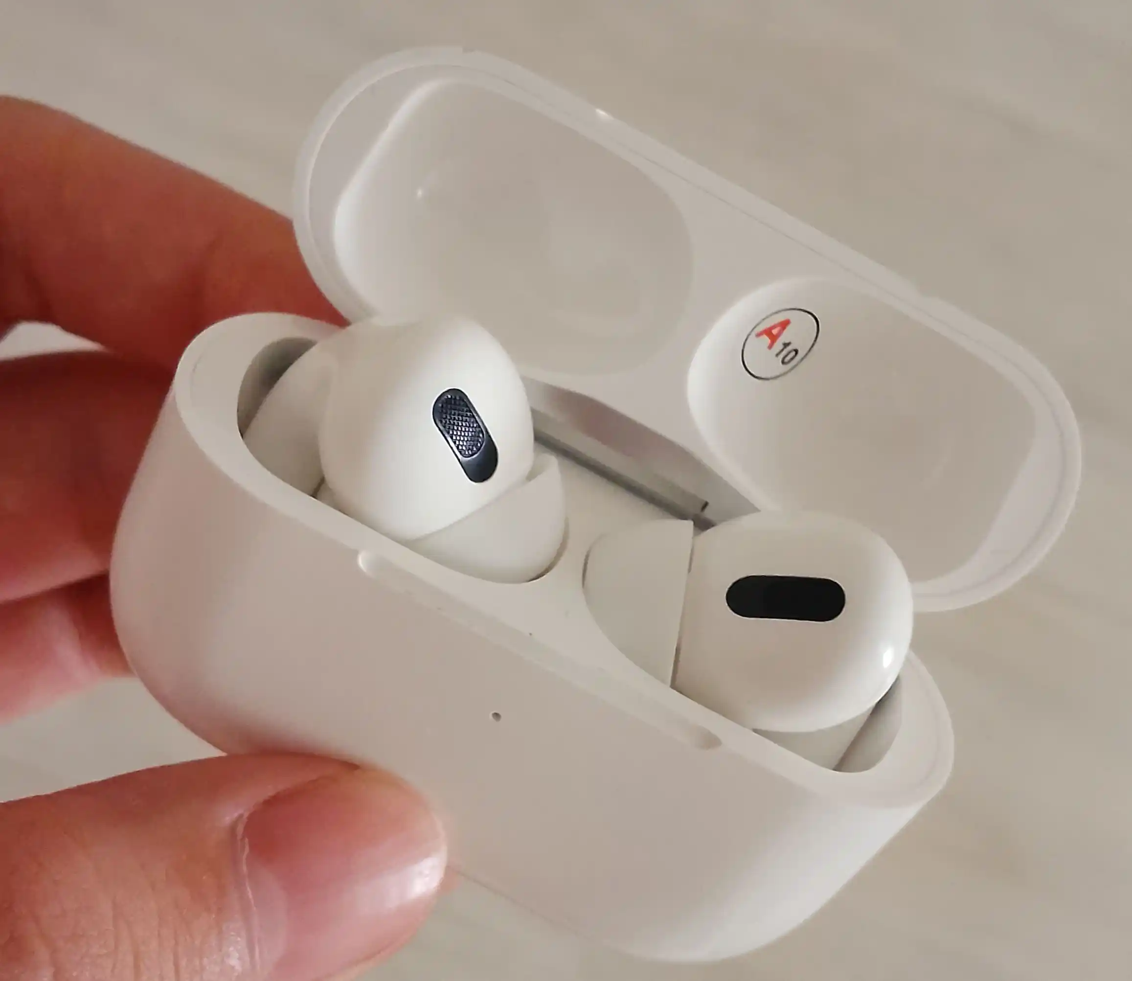 Simsiz quloqchinlar Pro 2, Sensorli keys va mikrafon bilan