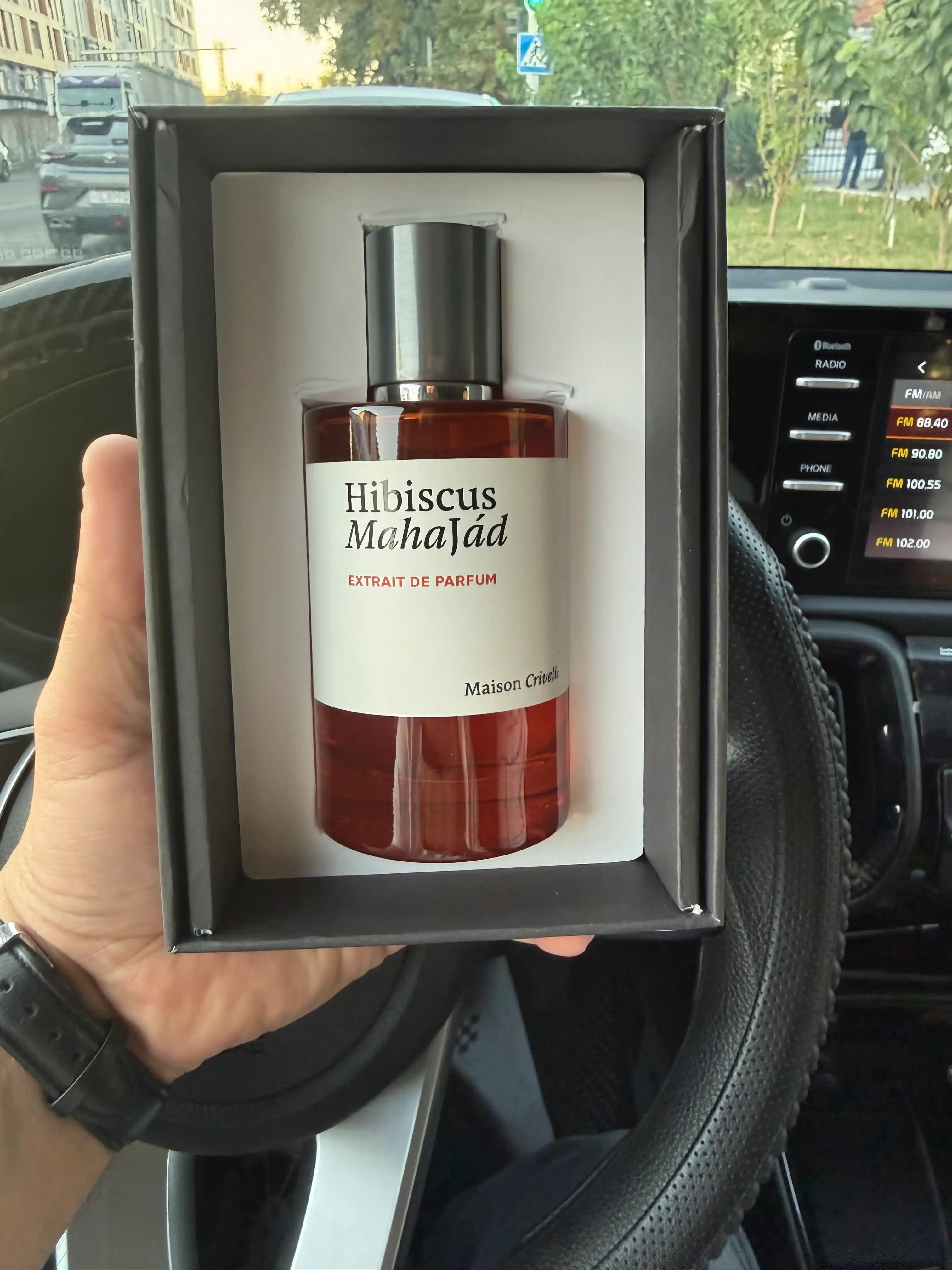 Maison Crivelli Hibiscus Mahajád Extrait de Parfum, 100 мл – унисекс, цветочный аромат