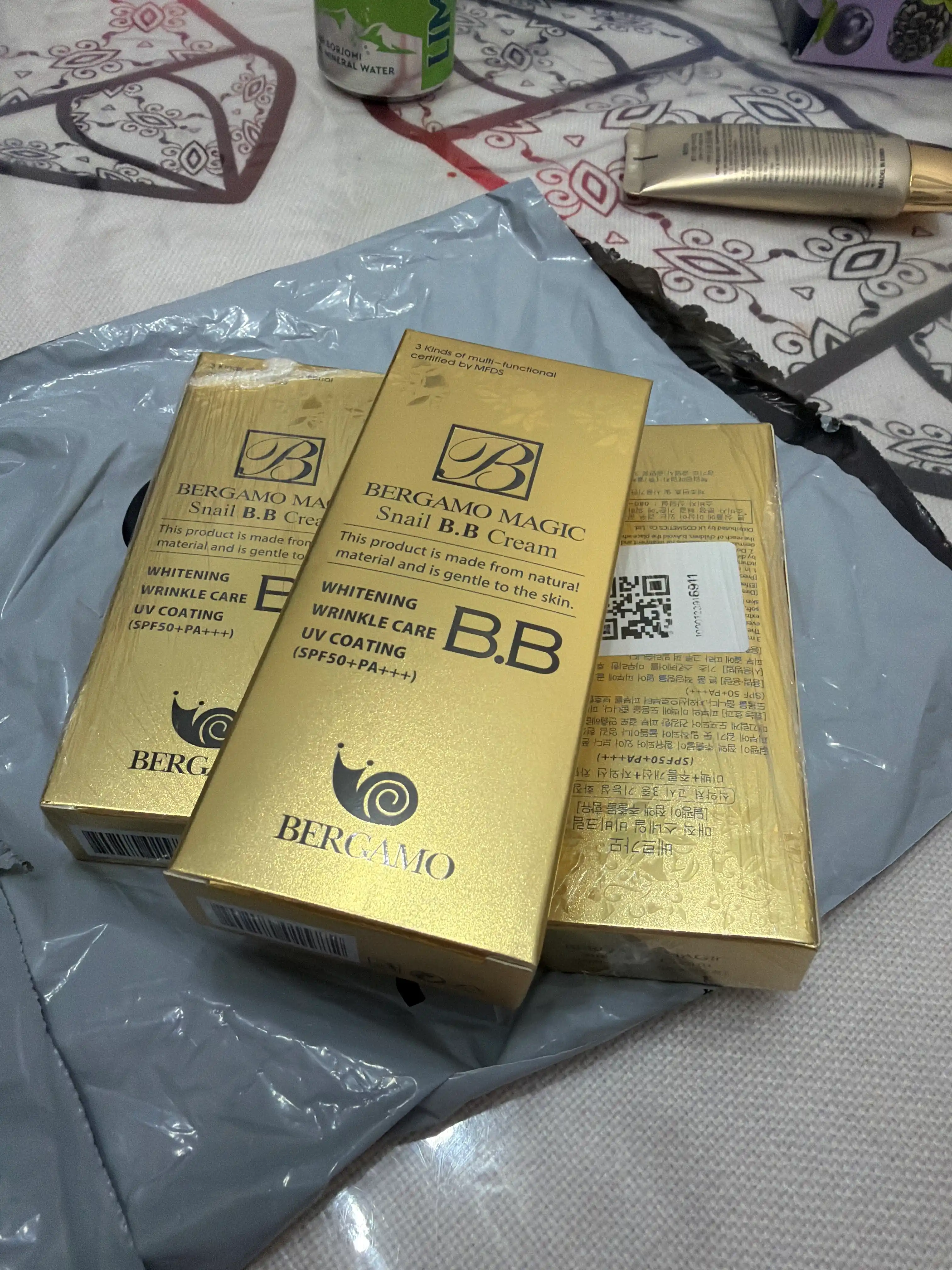 Quruq, normal va aralash teri uchun SPF 50 BB-kremi, ko‘p funksiyali oqartiruvchi krem