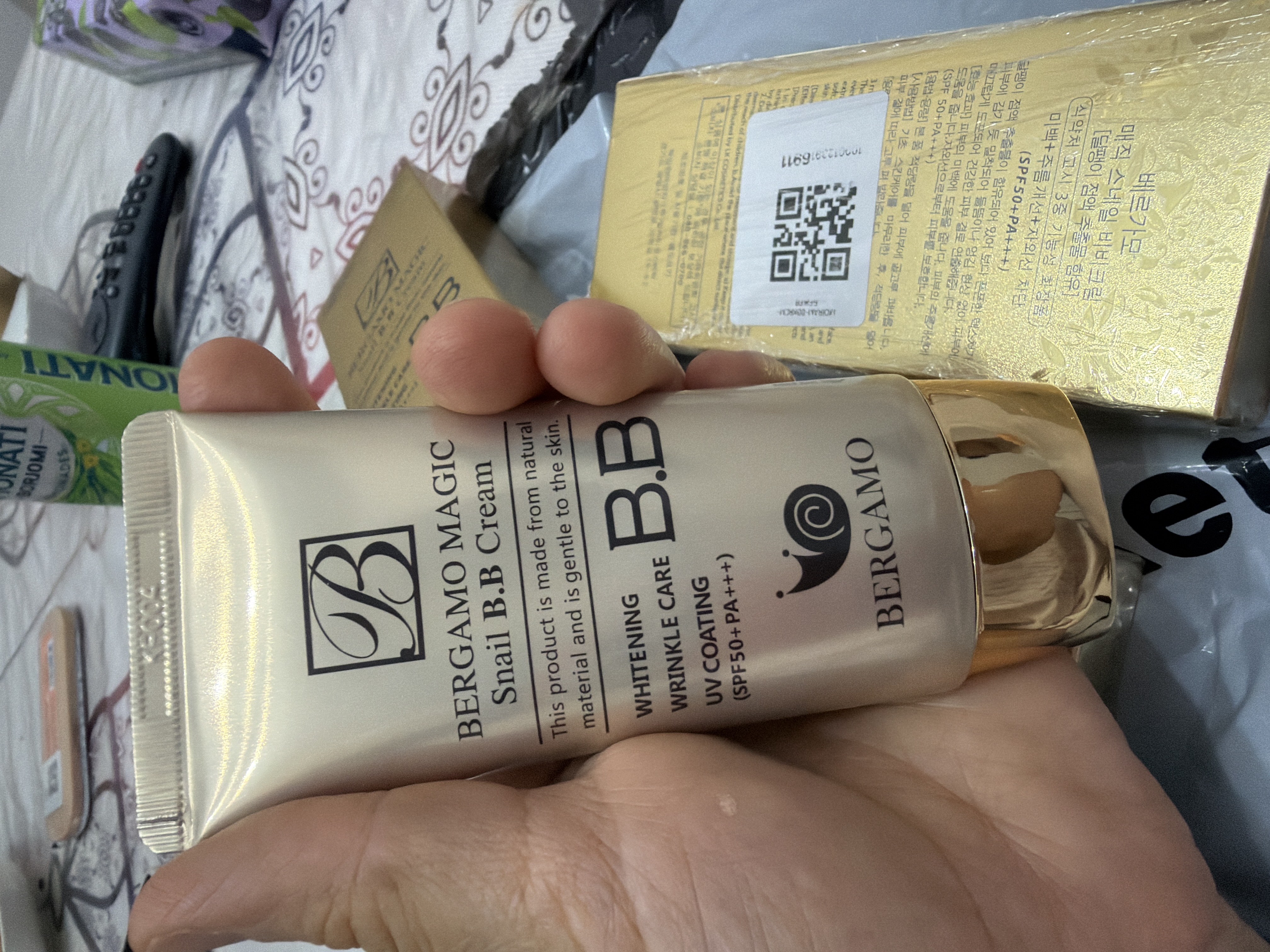 Quruq, normal va aralash teri uchun SPF 50 BB-kremi, ko‘p funksiyali oqartiruvchi krem