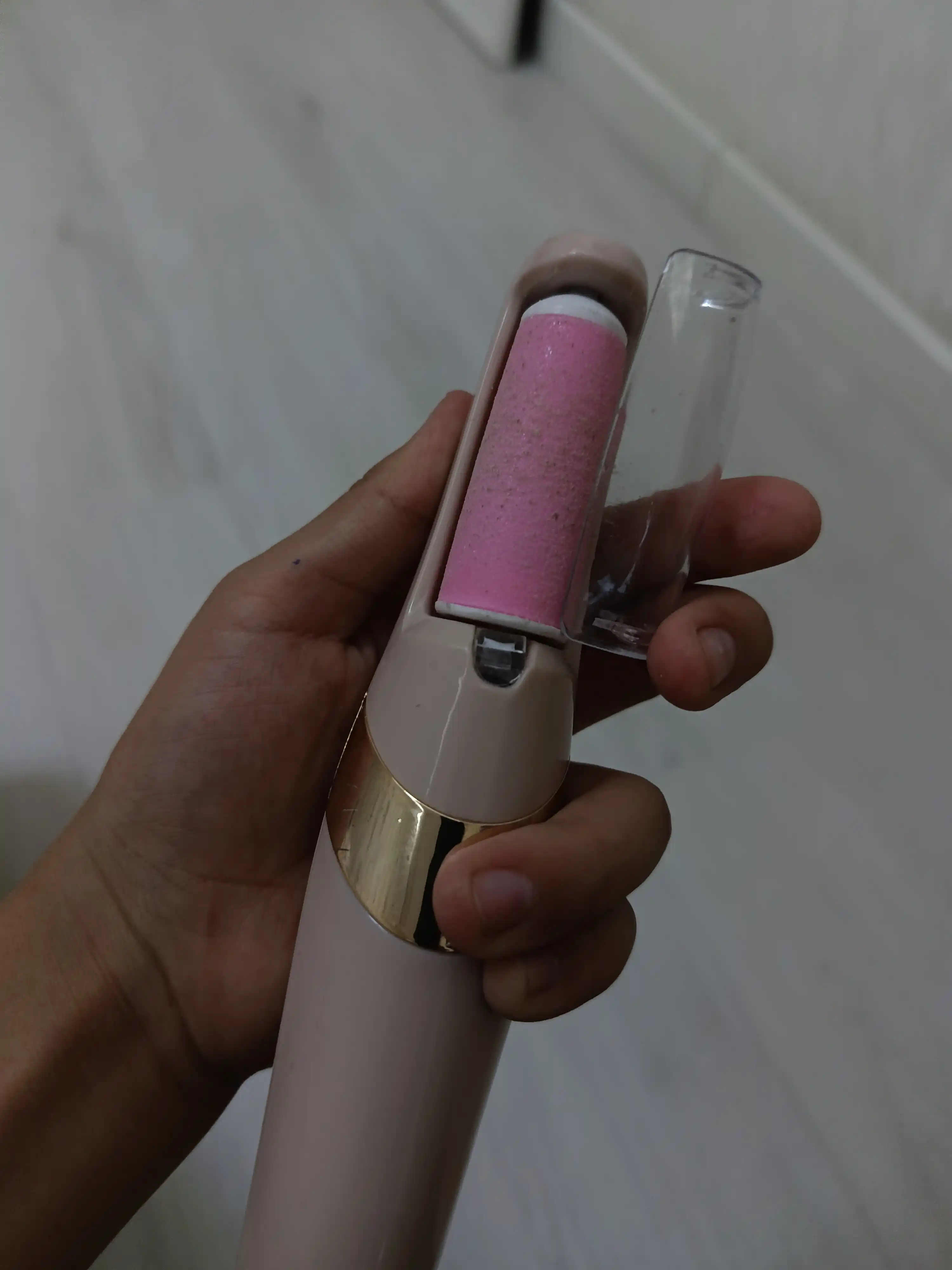 Электро пемза Pilka Flawless PeDI, очиститель для пяток и ног