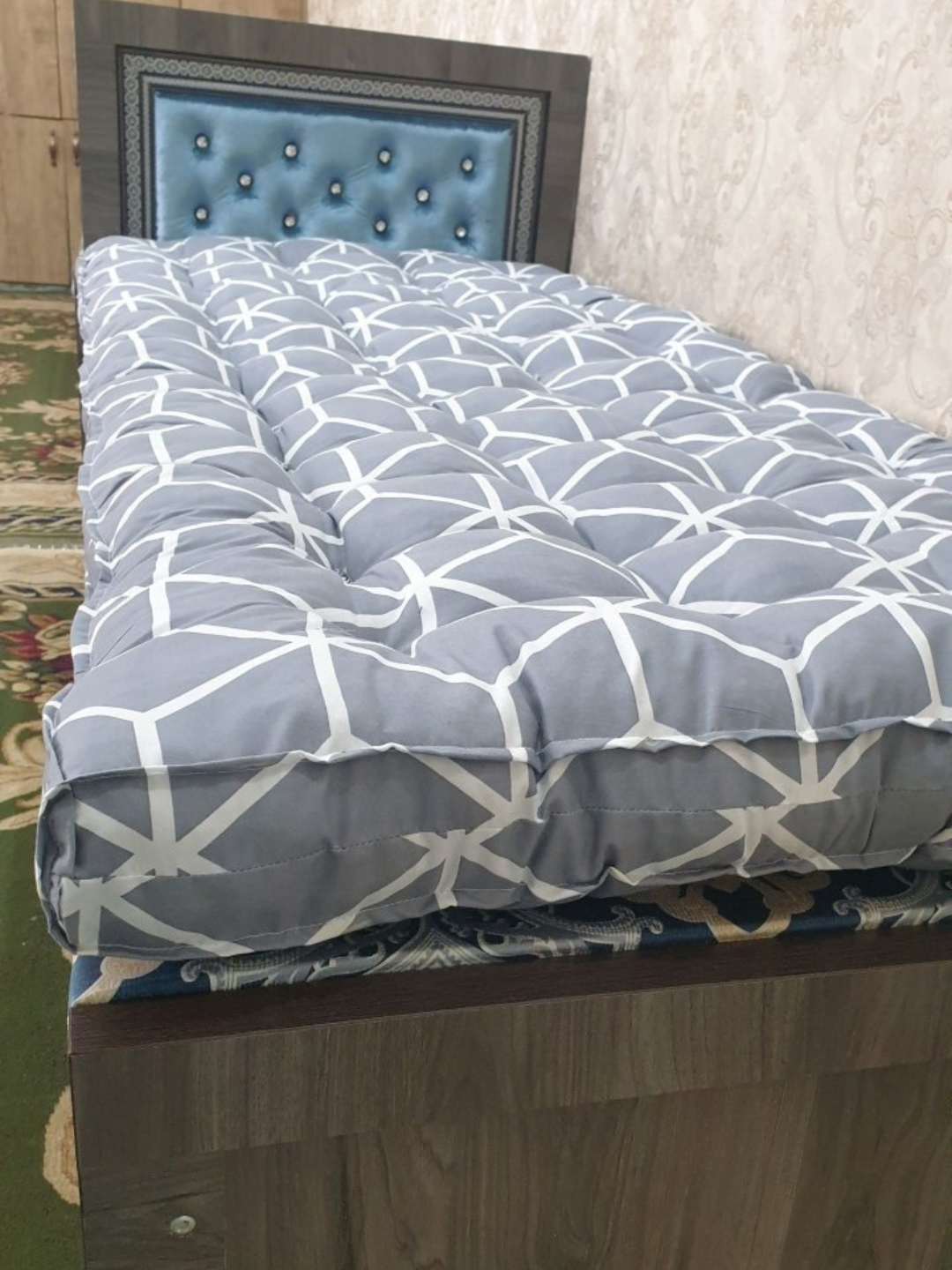 Yumshoq matras, yig‘iladigan, ko‘chma