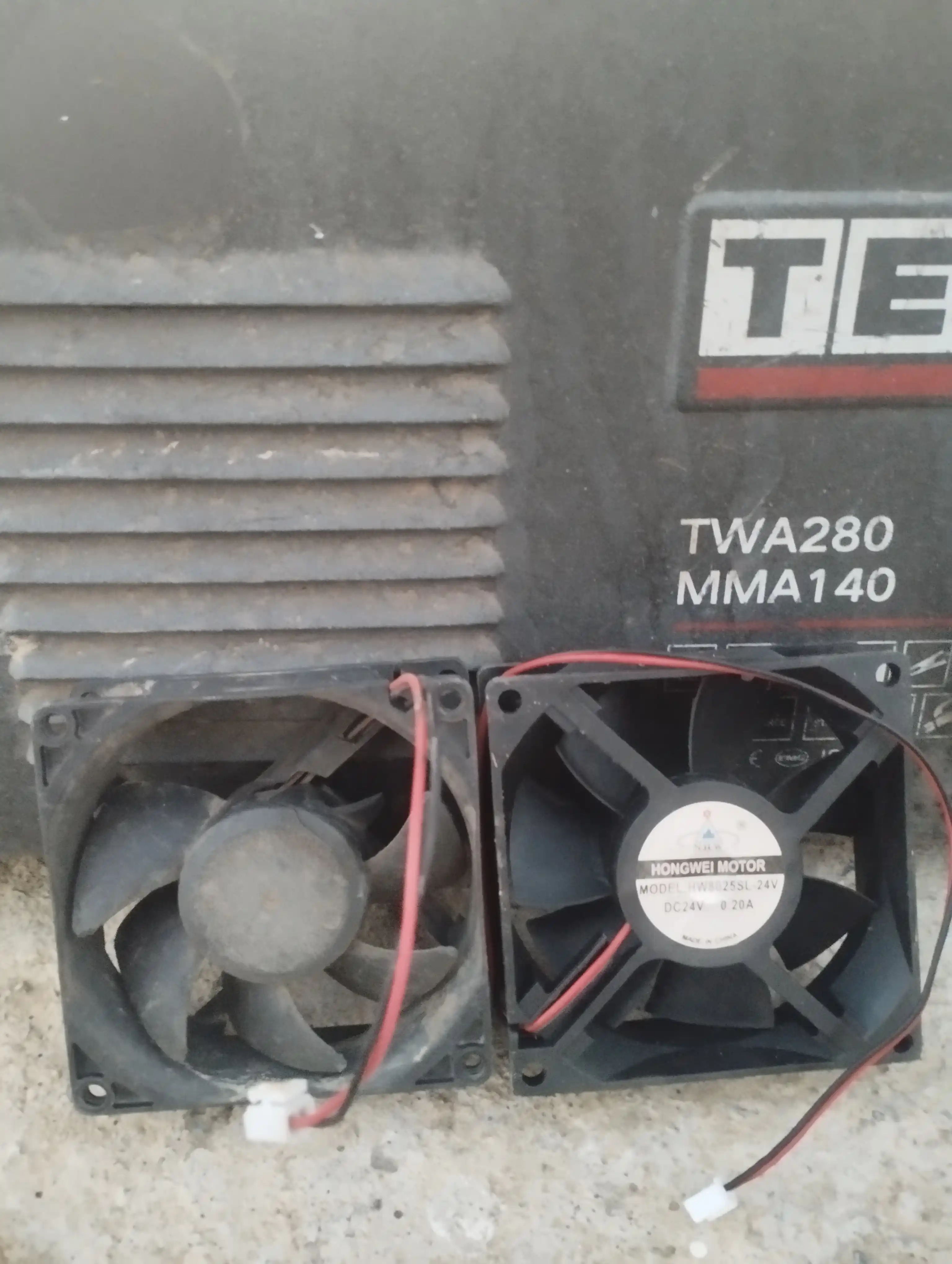 Sovutgich 2 simli, 3 Vt, 12V, 24V standart ventilyator, ovozsiz, 8/8 sm