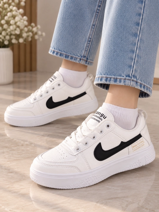 Ayollar krossovkasi, Nike Air - 