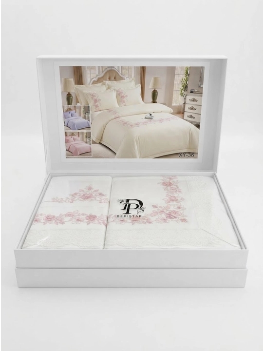 Oq rangdagi lyuks choyshablar to‘plami, qutidagi naqshli yevro o‘lcham (assortiment) - 