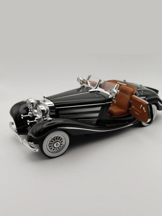 Mercedes-Benz 500K kolleksion inertsiya mashinasi, ochiladigan eshiklar bilan