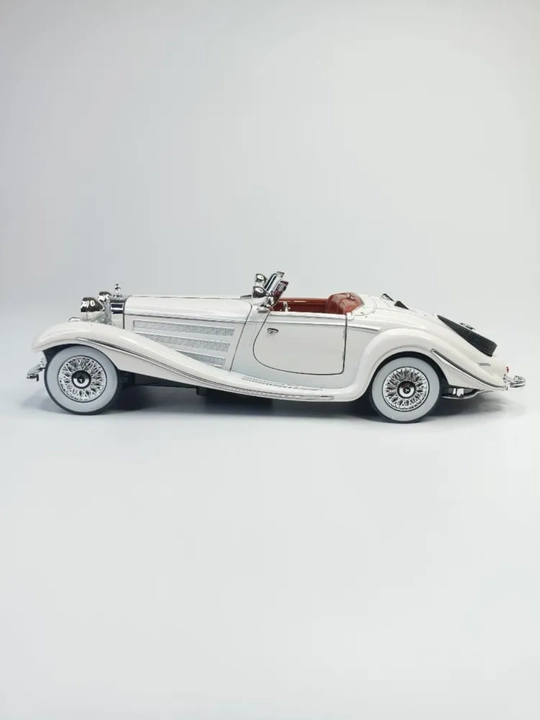 Mercedes-Benz 500K kolleksion inertsiya mashinasi, ochiladigan eshiklar bilan