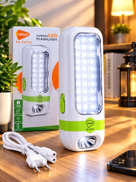 LED фонарь с мощным освещением и боковой LED-панелью