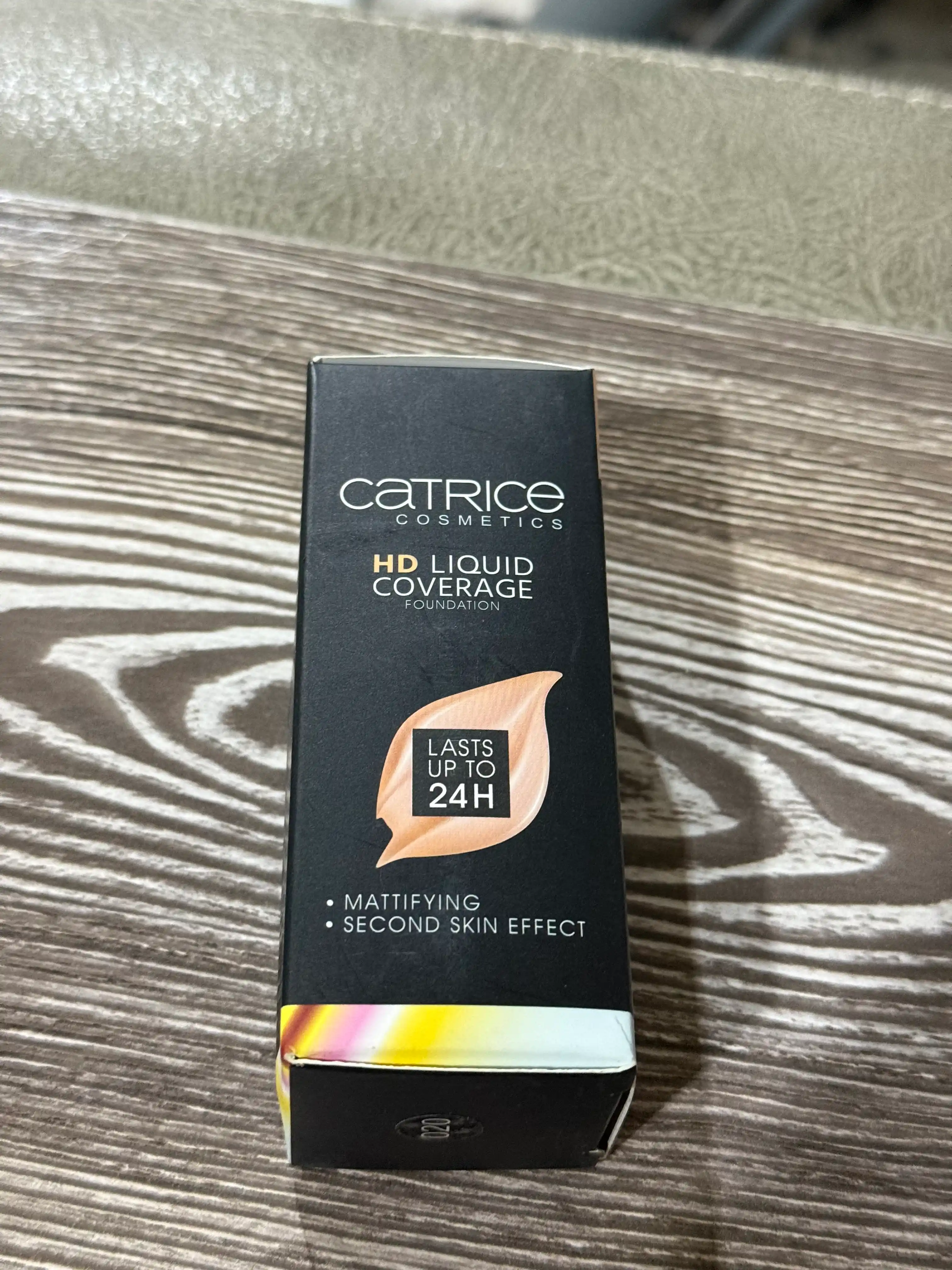 Тональный крем для лица Foundation Catrice HD, матирующий, 30 мл