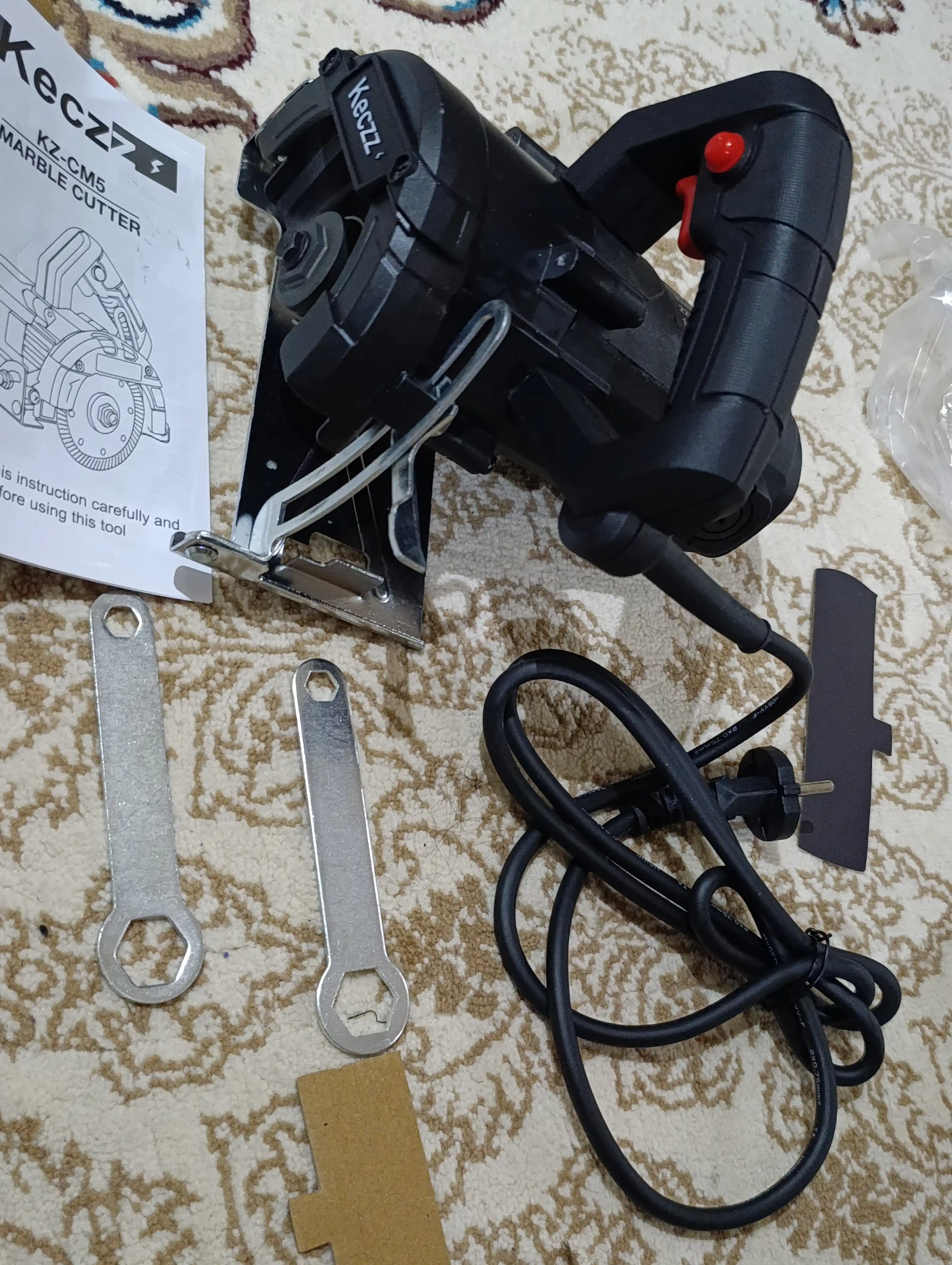 Keczz KZ-CM5, 1400 Vt, 125 mm diskli sirkulyar arra (tosh kesuvchi)