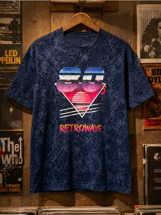 Erkaklar uchun retrowave printli paxta oversayz futbolka, qisqa yengli