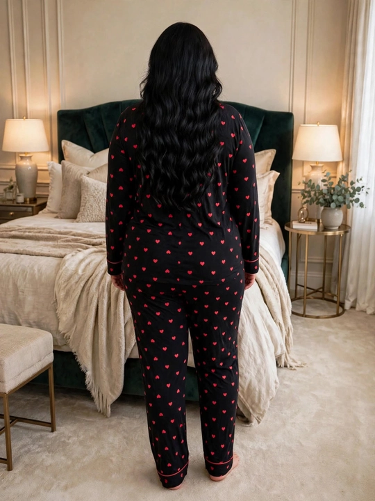 Ayollar uchun katta o'lchamli pijama, gulli uy to'plami, 54-58 razmer, paxta pijama