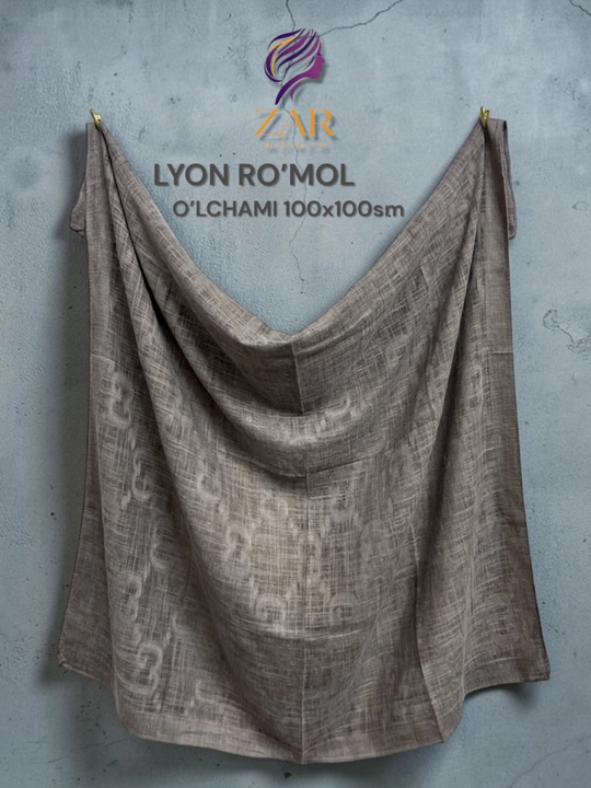 Ayollar uchun lyon matoli ro'mollar. O'lchami 100x100 sm - 