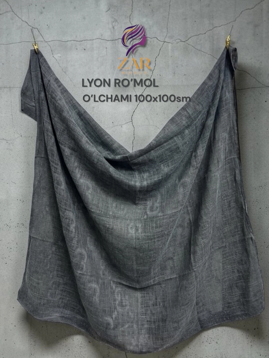 Ayollar uchun lyon matoli ro'mollar. O'lchami 100x100 sm - 