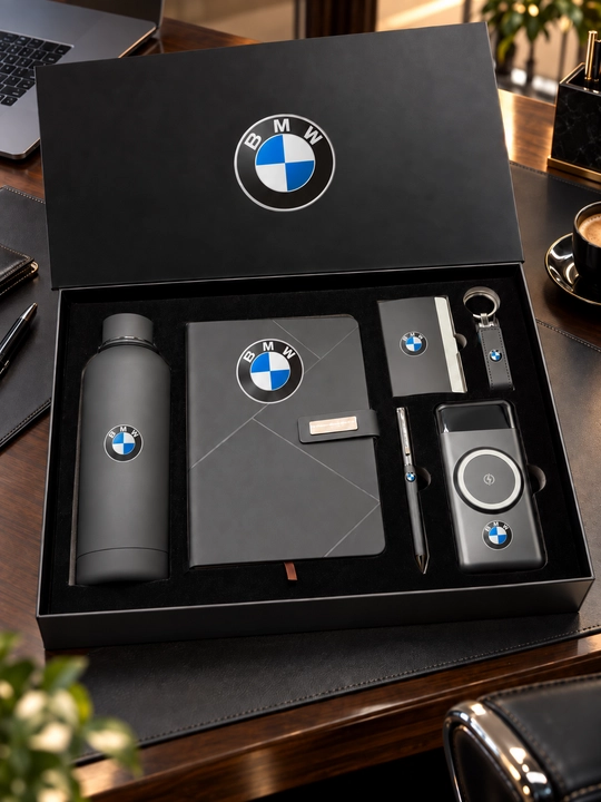 BMW sovg‘a to‘plami — bloknot, termos, ruchka, kardxolder, brelok va powerbank
