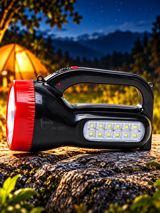 LED фонарь с мощным освещением и боковой LED-панелью