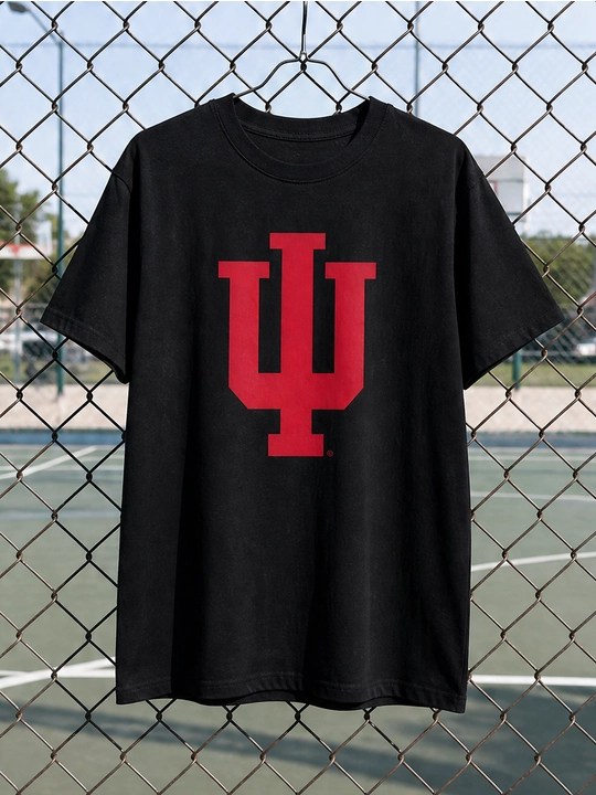 Erkaklar uchun qizil IU monogramma printli paxta oversayz futbolka, qisqa yengli