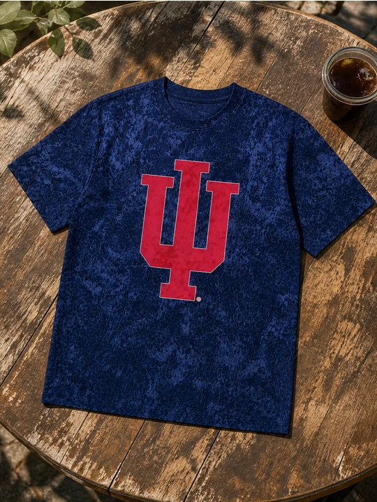 Erkaklar uchun qizil IU monogramma printli paxta oversayz futbolka, qisqa yengli