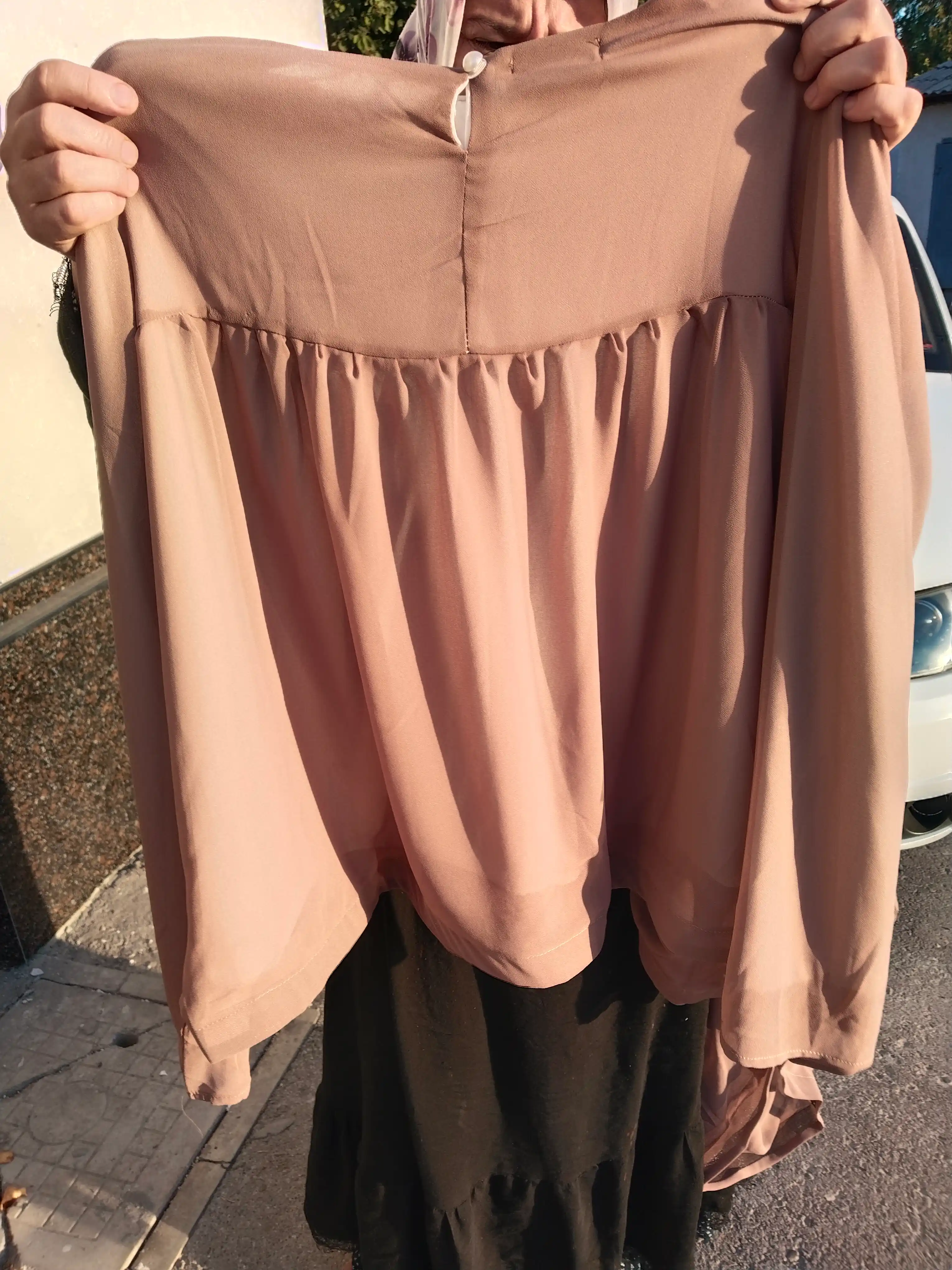 Ayollar uchun ikkilik to‘plam - bluza va yubka