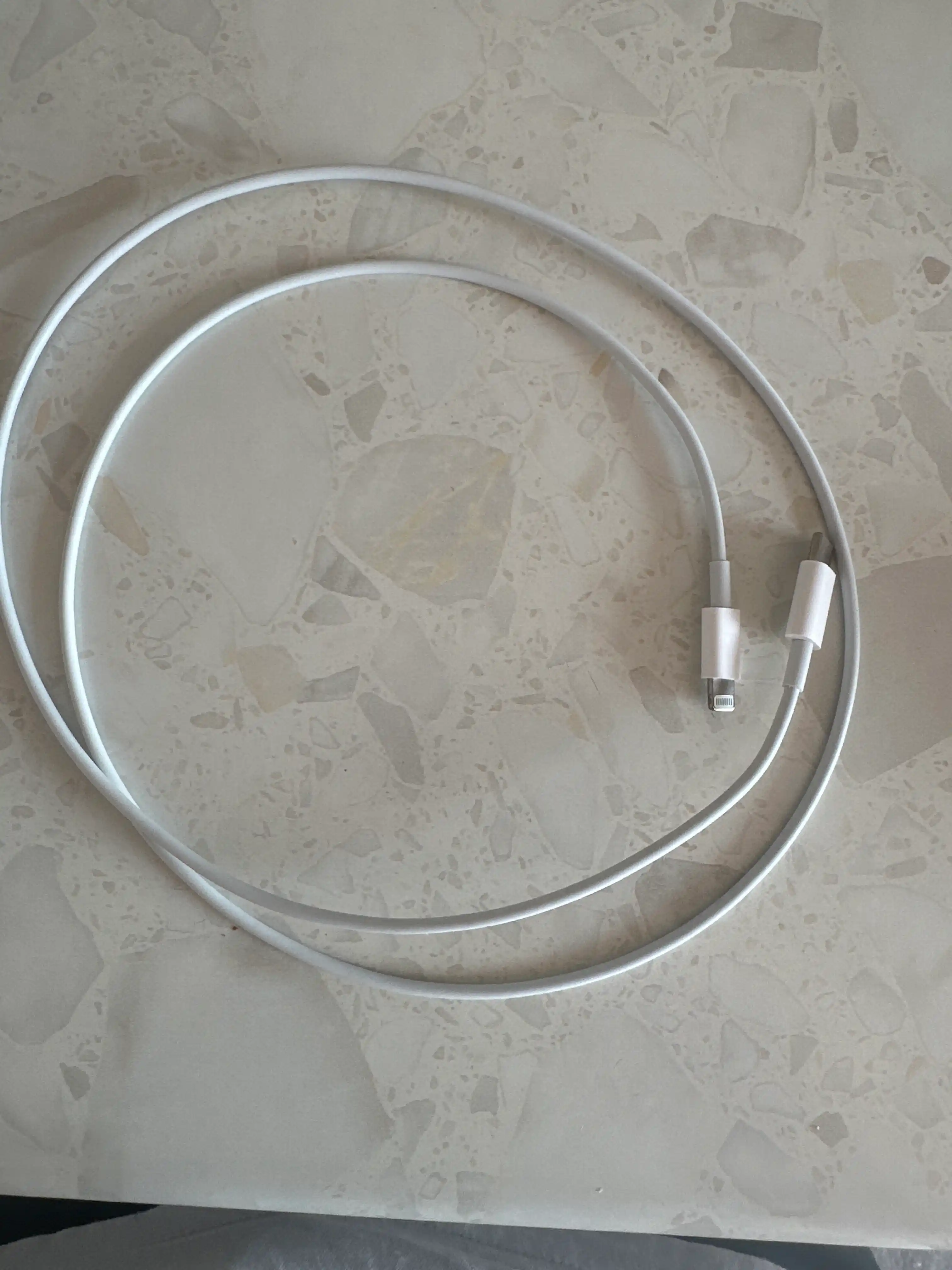 Type-C to Lightning USB кабель 20W – для быстрой зарядки айфон
