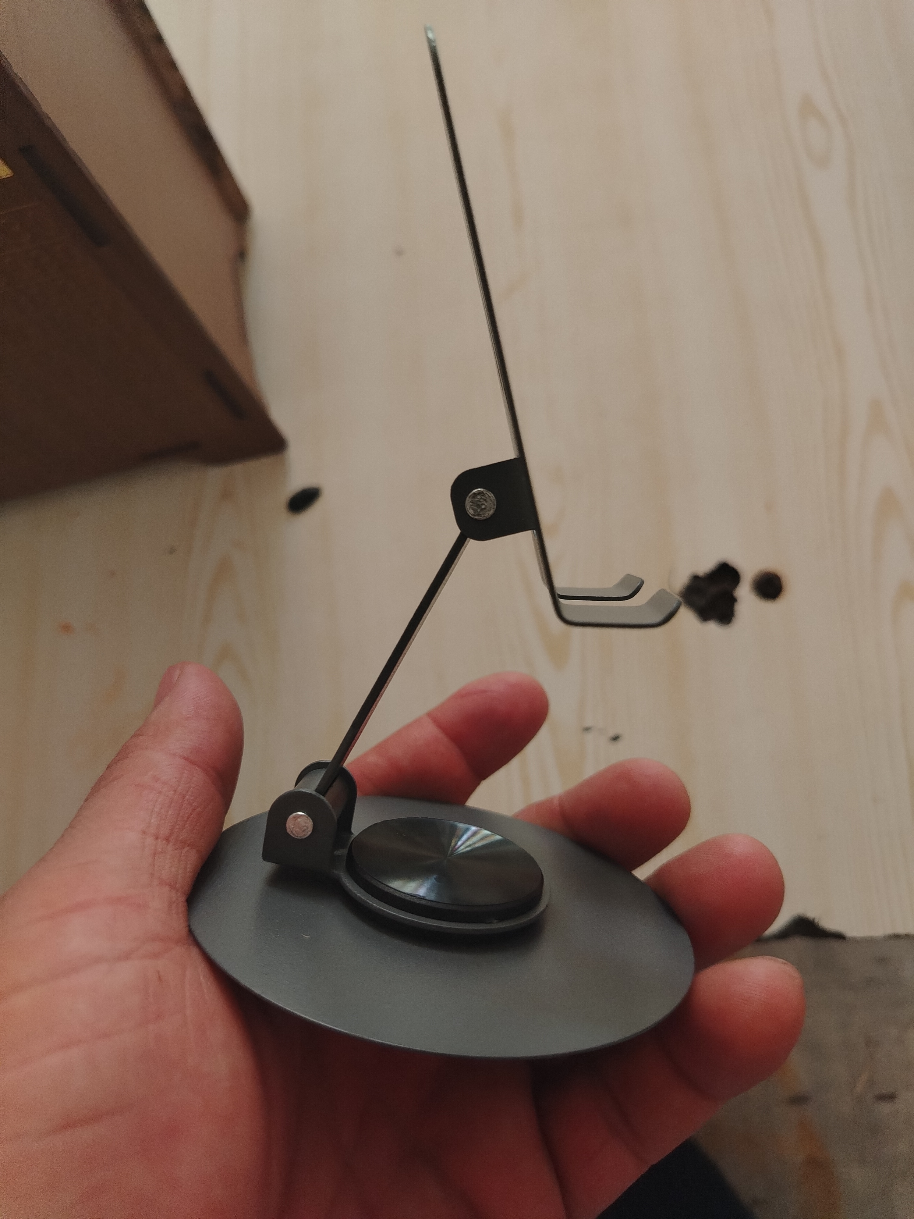 Telefon va planshet uchun 360° aylanuvchi mustahkam metall ushlagich