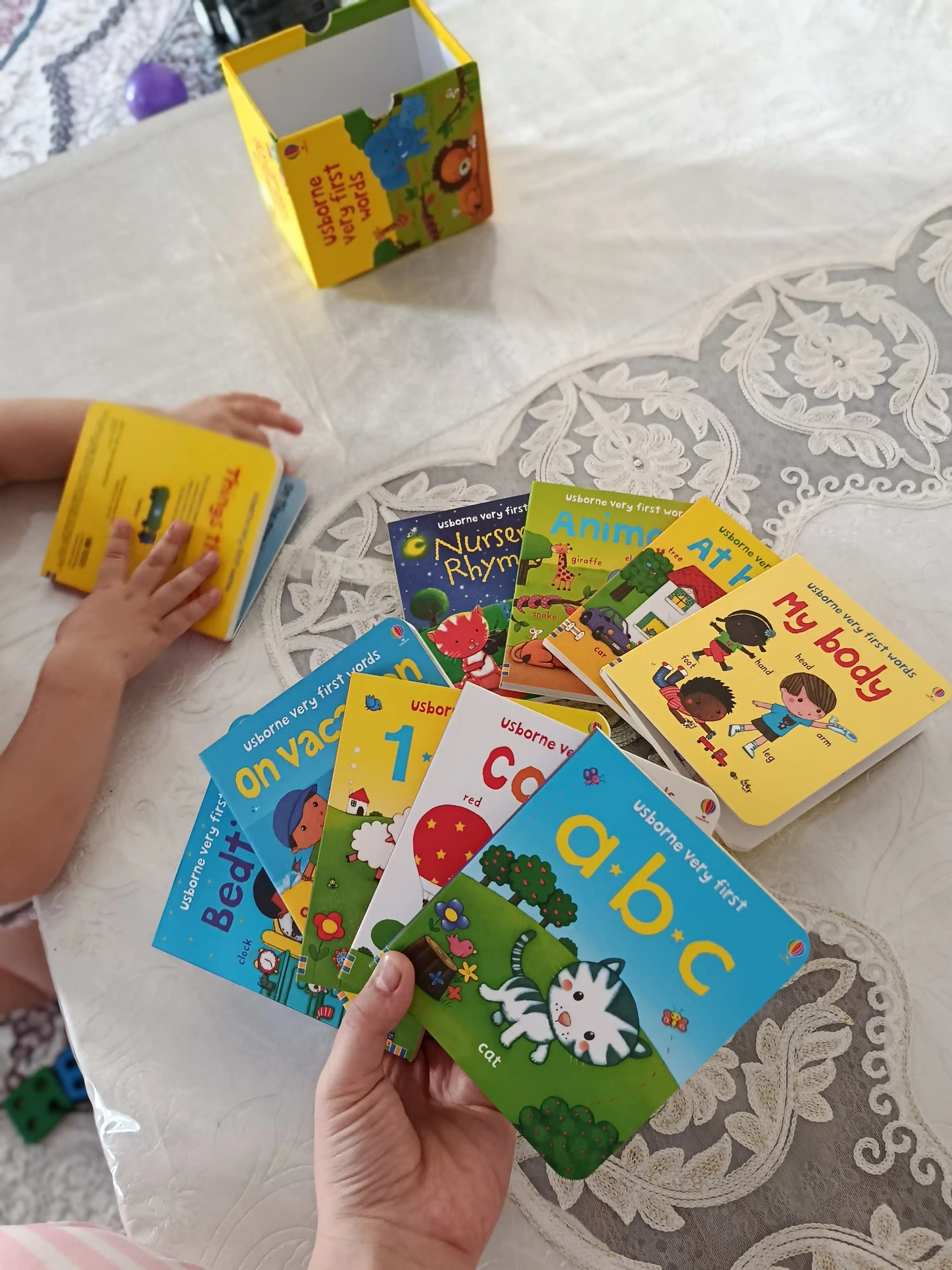 Usborne Very First Words —  10 ta rivojlantiruvchi karton kitoblar to`plami