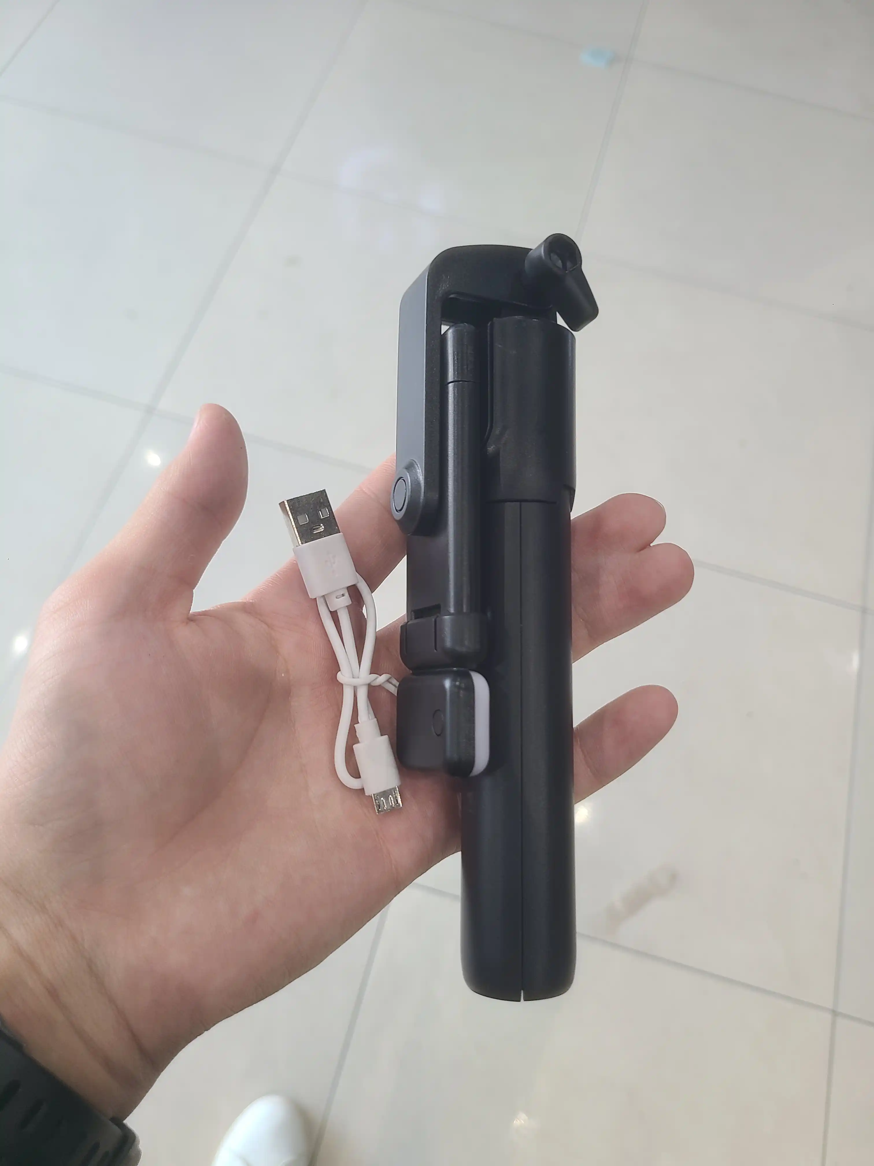Shtatif 3v1 Selfi, LED chiroqli, Telefon uchun universal tripod