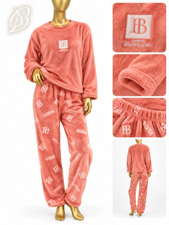 Ayollar uchun momiq pijama — issiq, yumshoq uy kiyimi - 