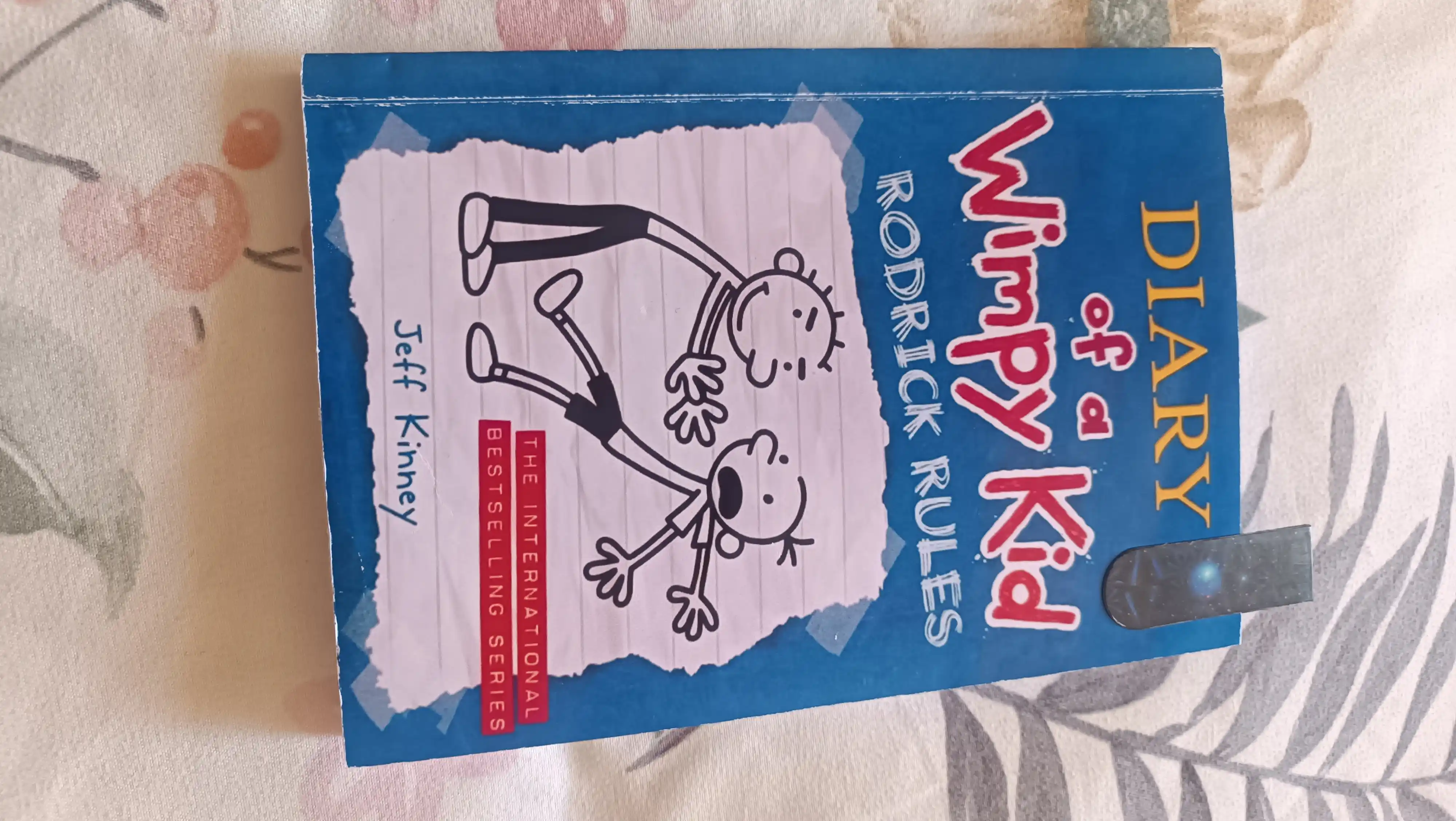 Diary of a Wimpy Kid — bolalar uchun qiziqarli sarguzasht kitoblar