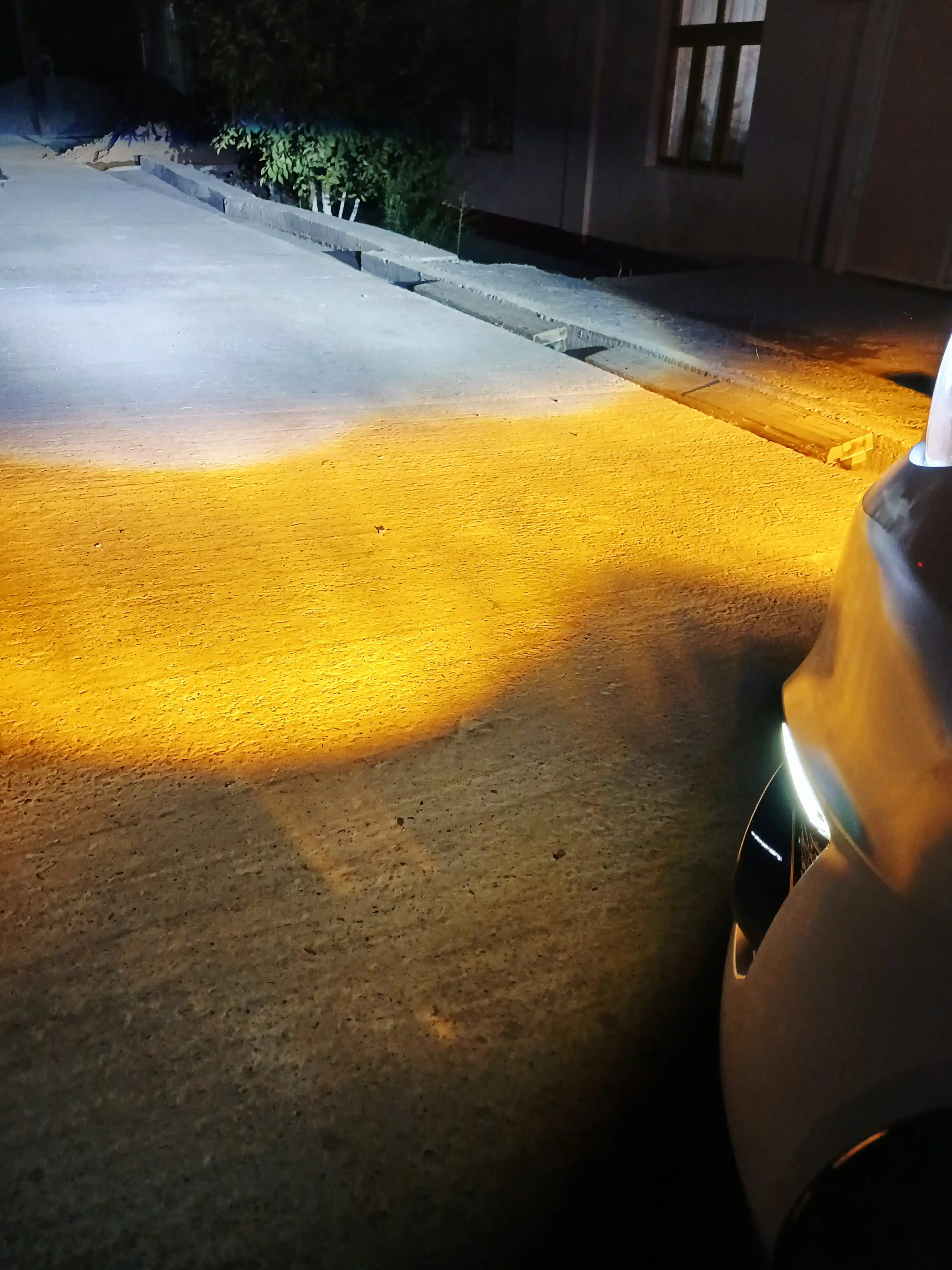 Cobalt Spark matiz uchun tumankaga ikki xil yonadigan led chiroqlar oq sariq bolib yonadi