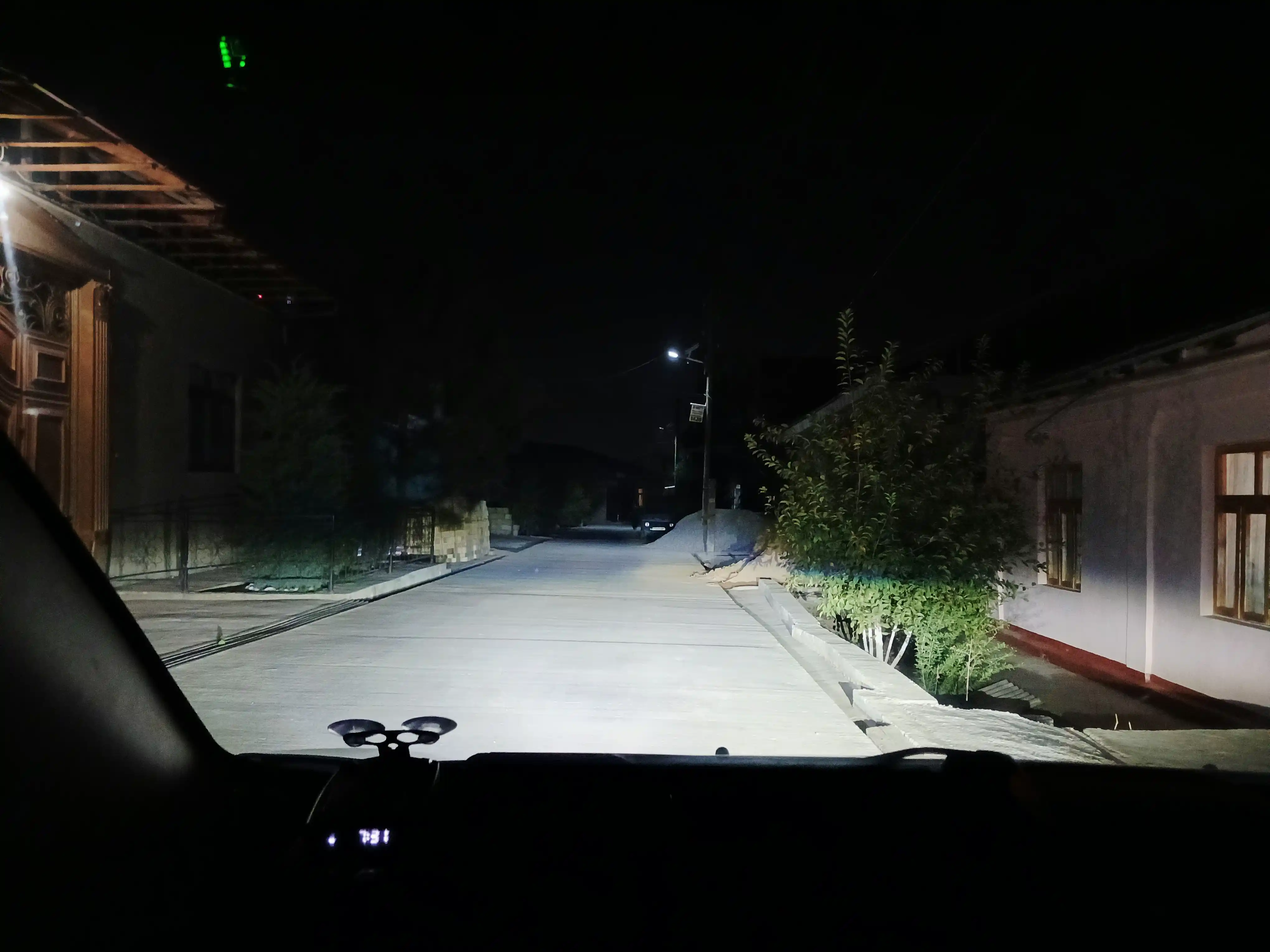 Cobalt Spark matiz uchun tumankaga ikki xil yonadigan led chiroqlar oq sariq bolib yonadi