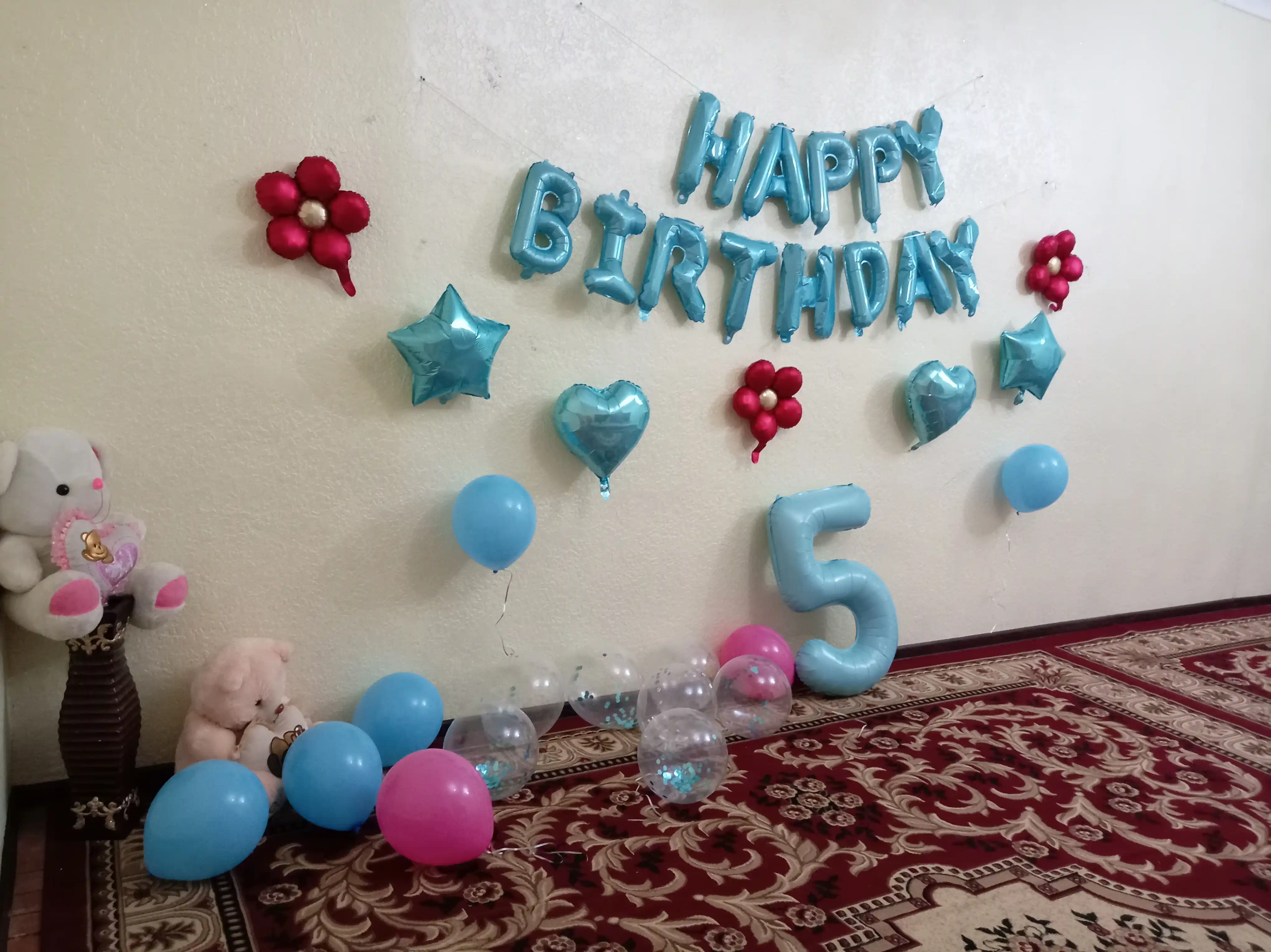 Tug‘ilgan kuningiz bilan, "Happy Birthday" harfli sharlar, fotozona uchun to‘plam