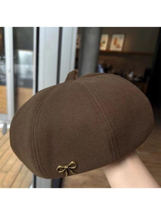 Ayollar uchun kuzgi beret, dekorativ bantli beret