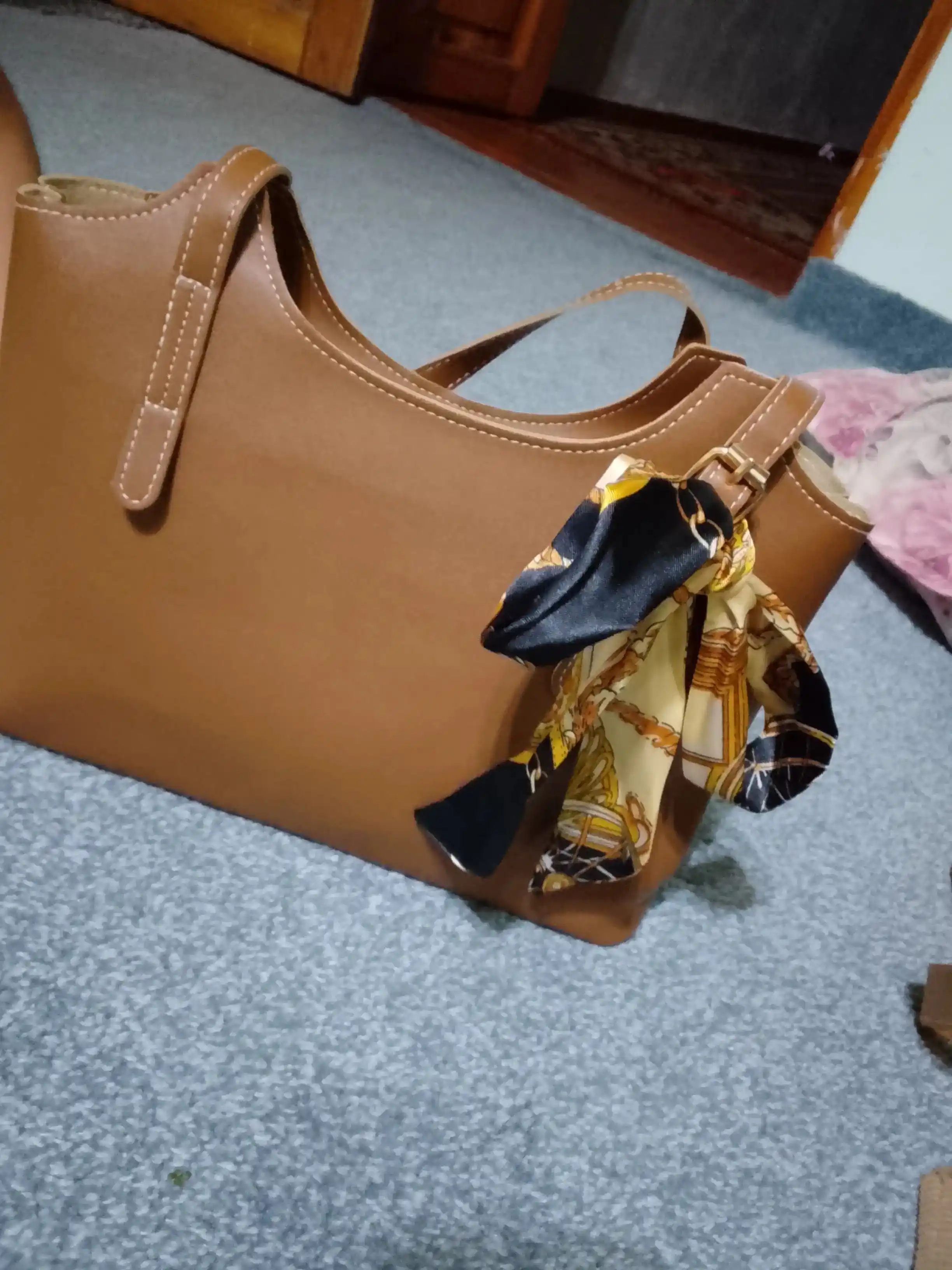 Ayollar shopper sumkasi PU ekoteri, molniyali, ro‘molcha aksessuar bilan