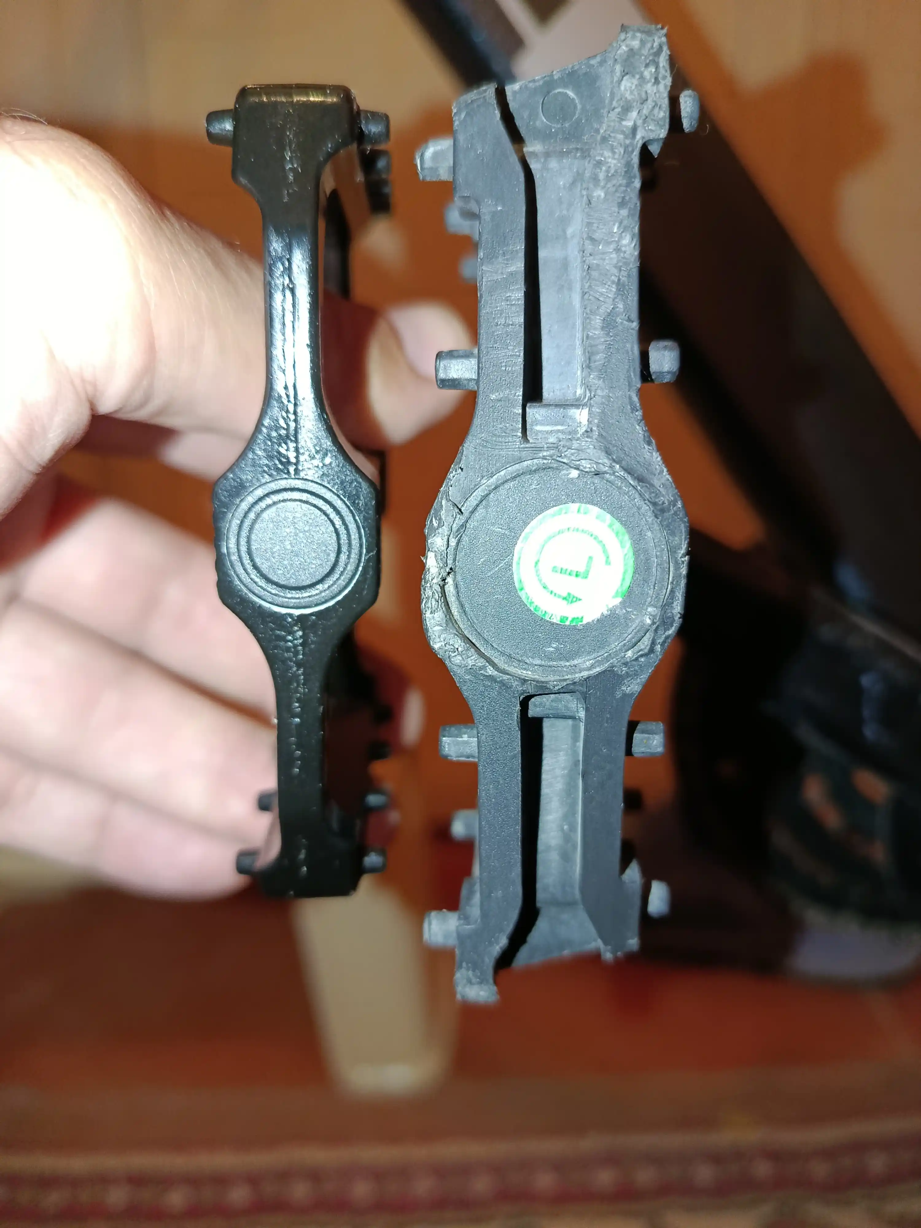 Velosiped uchun tikanli qora alyuminiy pedallar - MTB va sport velosipedlari uchun pedallar