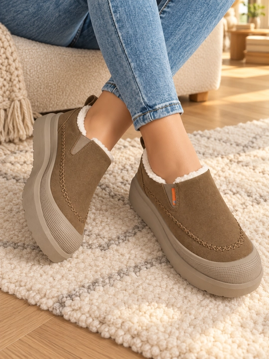 Ayollar uchun CozyWalk issiq izolyatsiyalangan sliponi, bog‘ichsiz, qalin tagcharmli
