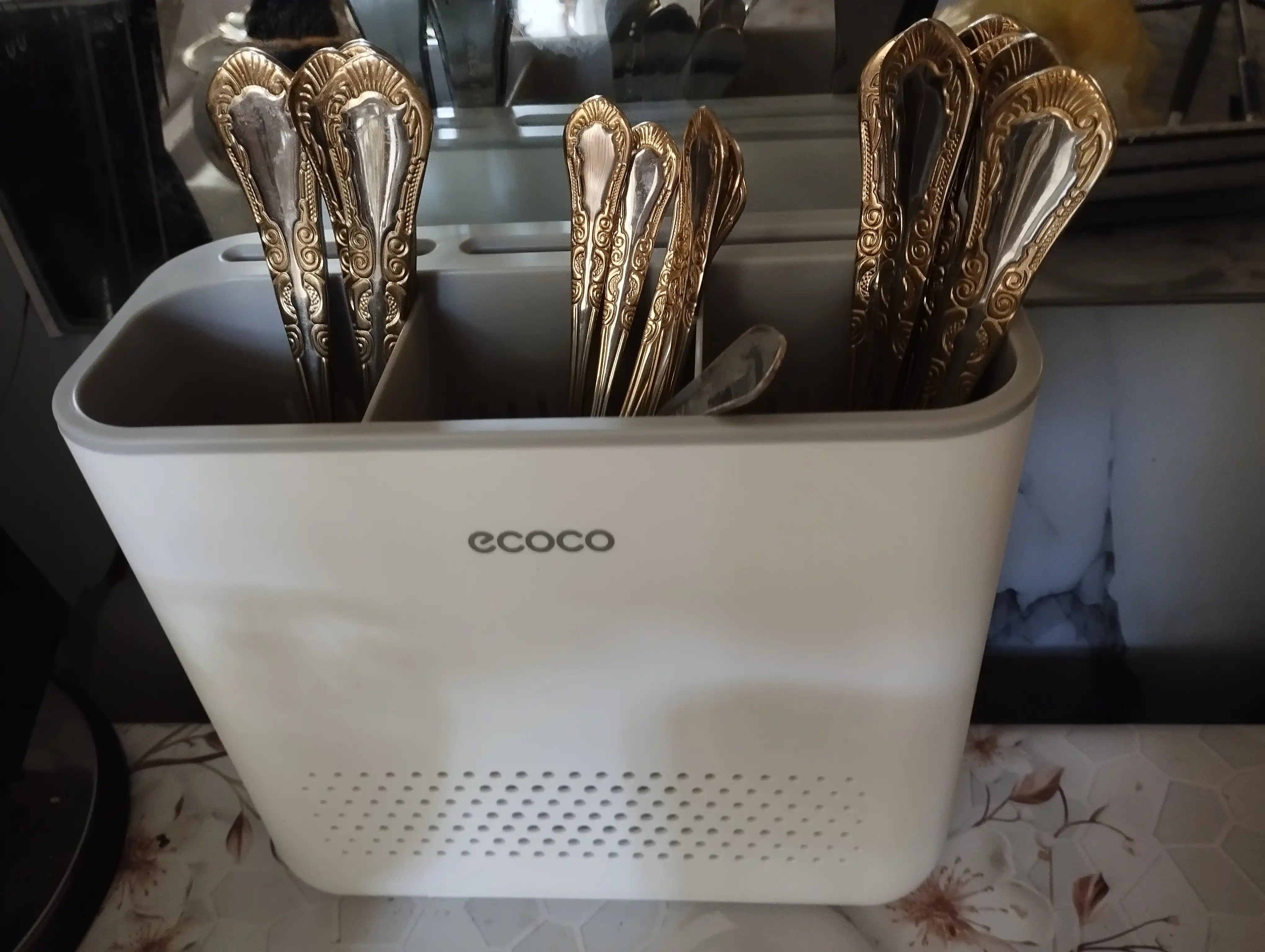 Ecoco Oshxona organayzeri, pichoq va qoshiqlar ushlagichi, teshmasdan o‘rnatish