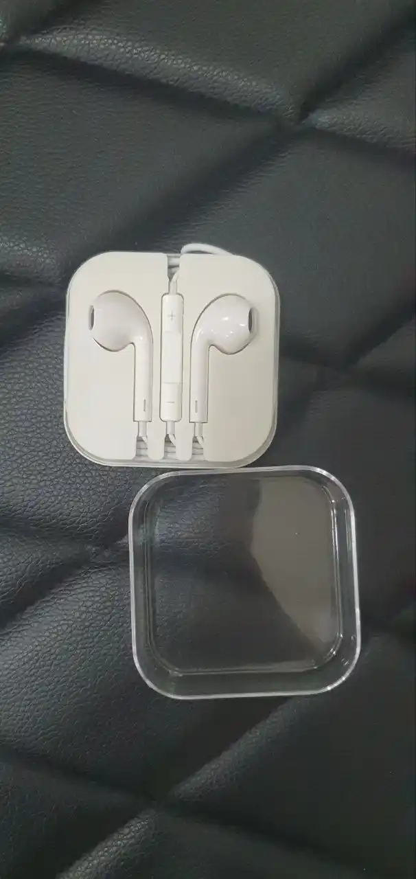 Simli naushnik Type-C / 3.5 mm Jack / Lightning, mikrofon va ovoz boshqaruvi bilan