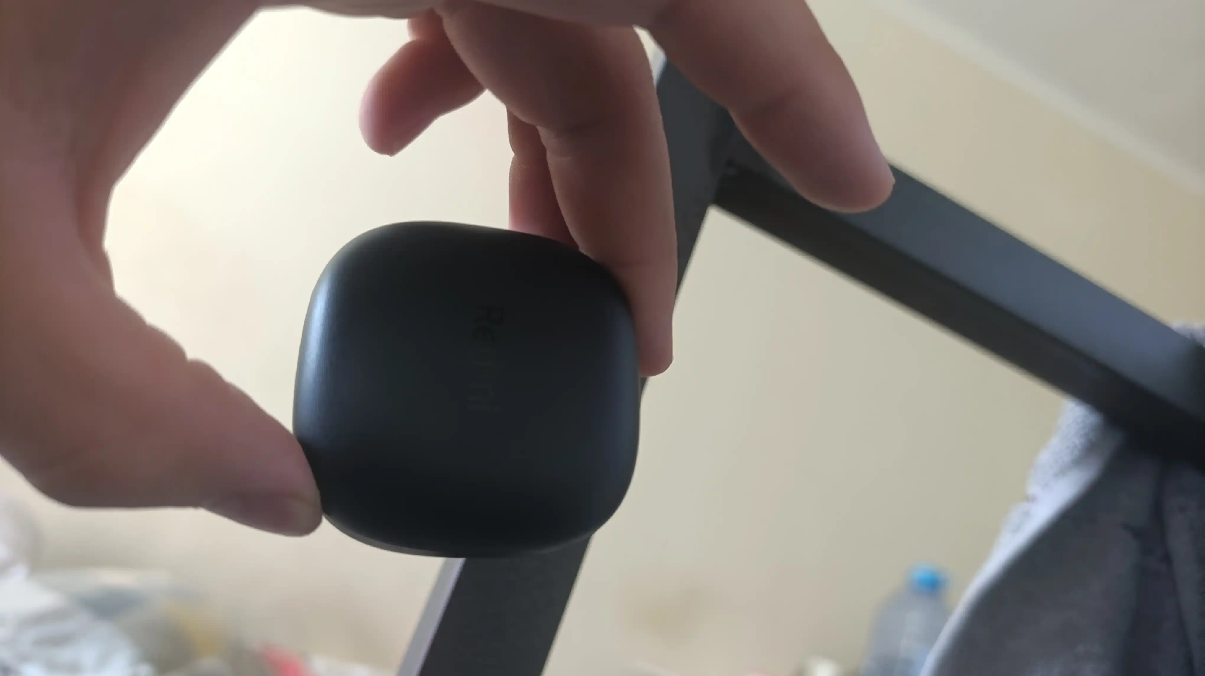 Redmi buds 6 play simsiz quloqchinlari, 36 soatgacha musiqa tinglash